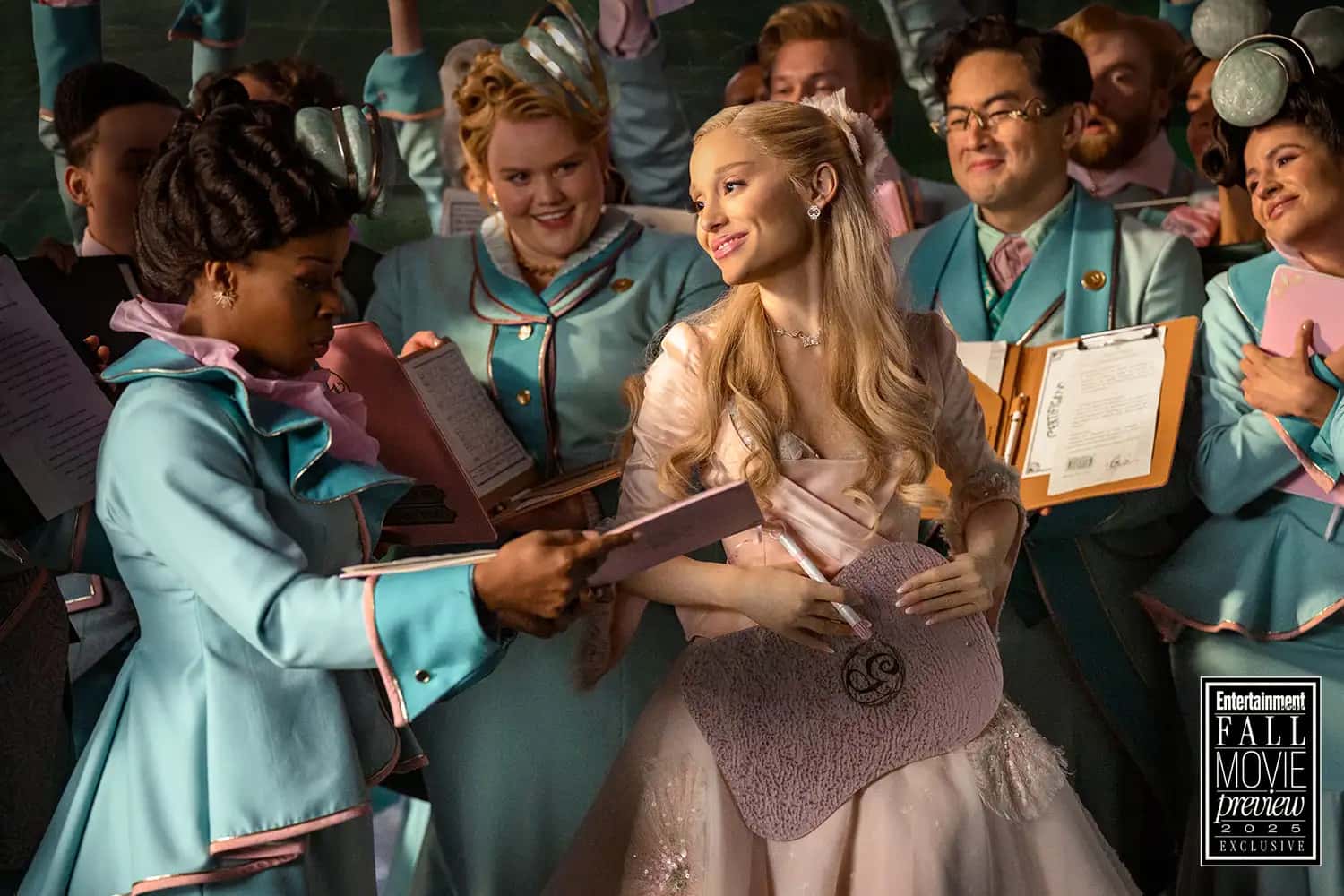 Режиссёр фильма «Злая: Навсегда» с Арианой Гранде и Синтией Эриво поделился новыми кадрами - изображение 6 Режиссёр фильма «Злая: Навсегда» с Арианой Гранде и Синтией Эриво поделился новыми кадрами - фото 6