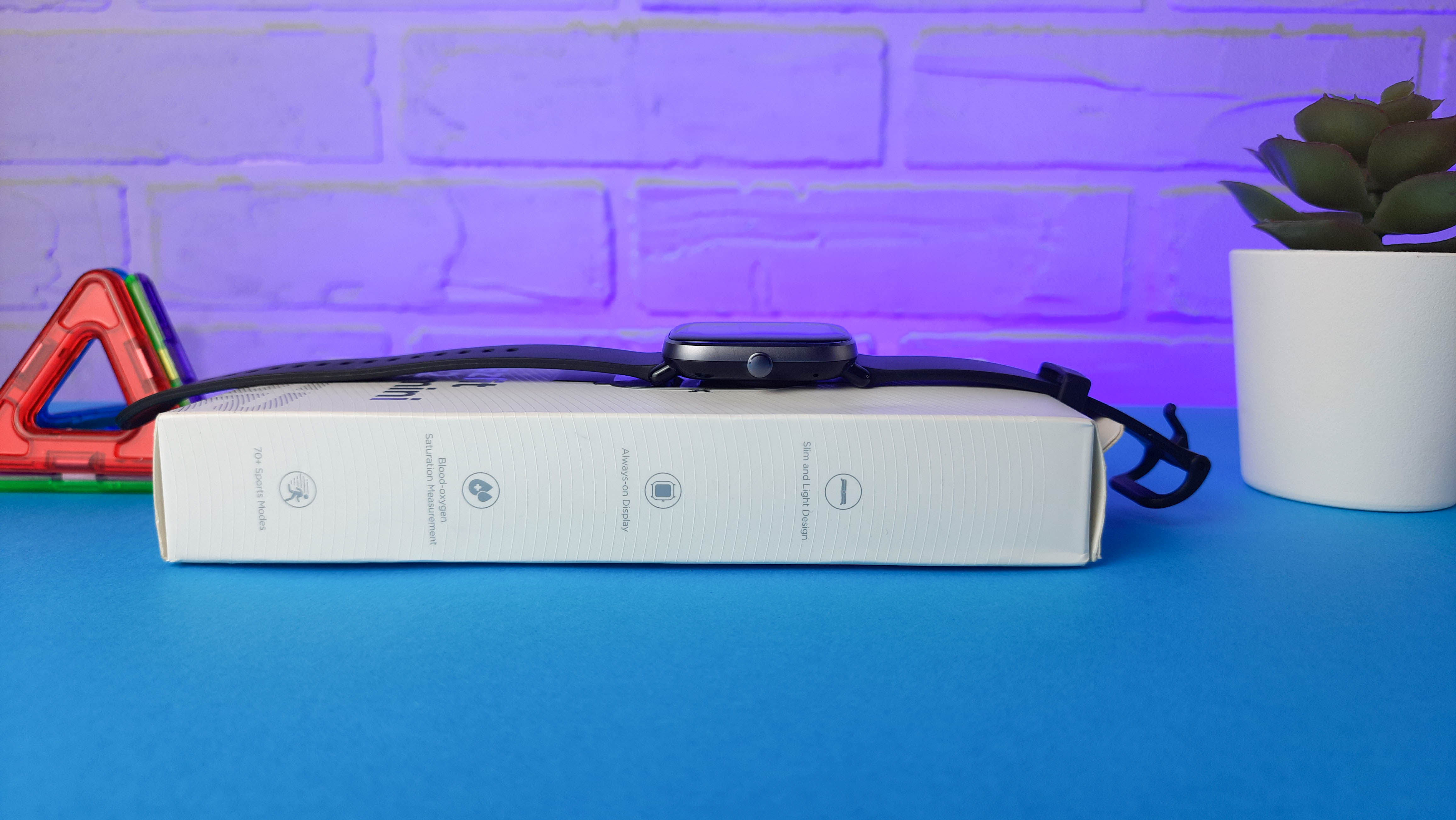 Обзор Amazfit GTS 2 Mini: универсальные смарт-часы с AMOLED-экраном - изображение 8 Обзор Amazfit GTS 2 Mini: универсальные смарт-часы с AMOLED-экраном - фото 8