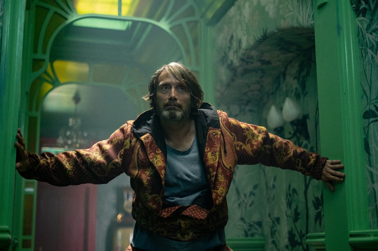 Хоррор-боевик «Поймать монстра» с Мадсом Миккельсеном получил первый трейлер - изображение 1 Хоррор-боевик «Поймать монстра» с Мадсом Миккельсеном получил первый трейлер - фото 1