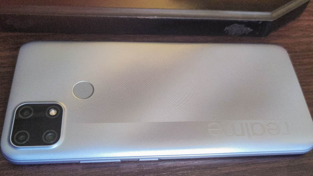 Обзор Realme C25: бюджетный смартфон с большой автономностью и NFC - изображение 2 Обзор Realme C25: бюджетный смартфон с большой автономностью и NFC - фото 2