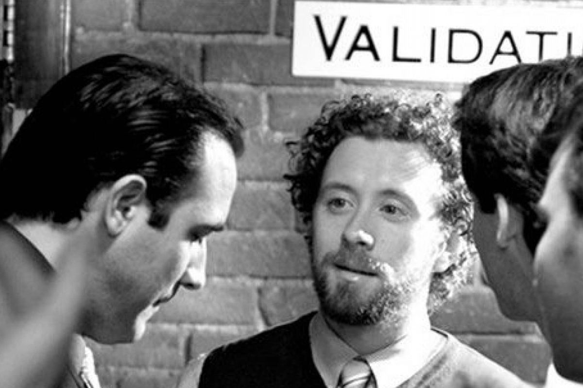 Кадр из короткометражного фильма «Подтверждение» (Validation)

Источник: The Theater Junkies