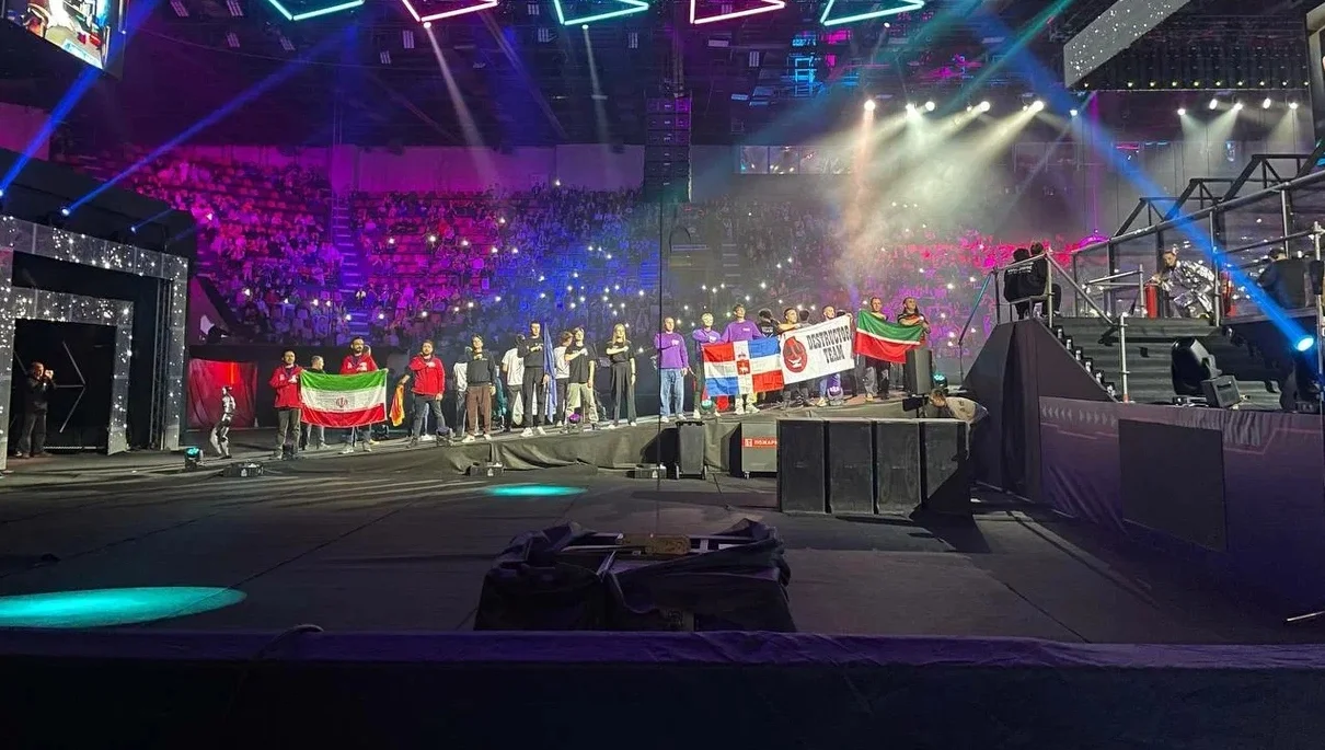 В Перми завершился первый этап Битвы роботов - изображение 2 В Перми завершился первый этап Битвы роботов - фото 2