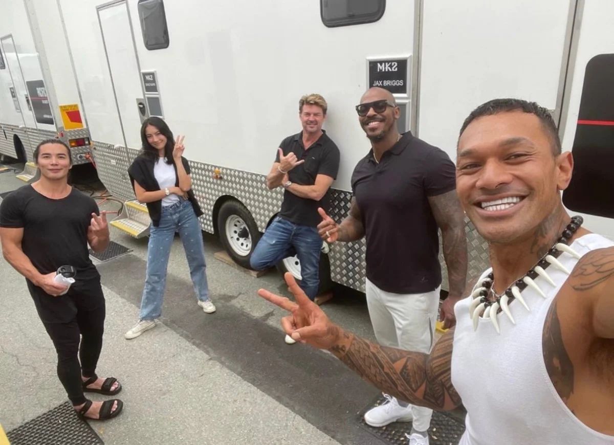 Карл Урбан показал фото с возобновившихся съёмок «Мортал Комбата 2» - фото 1