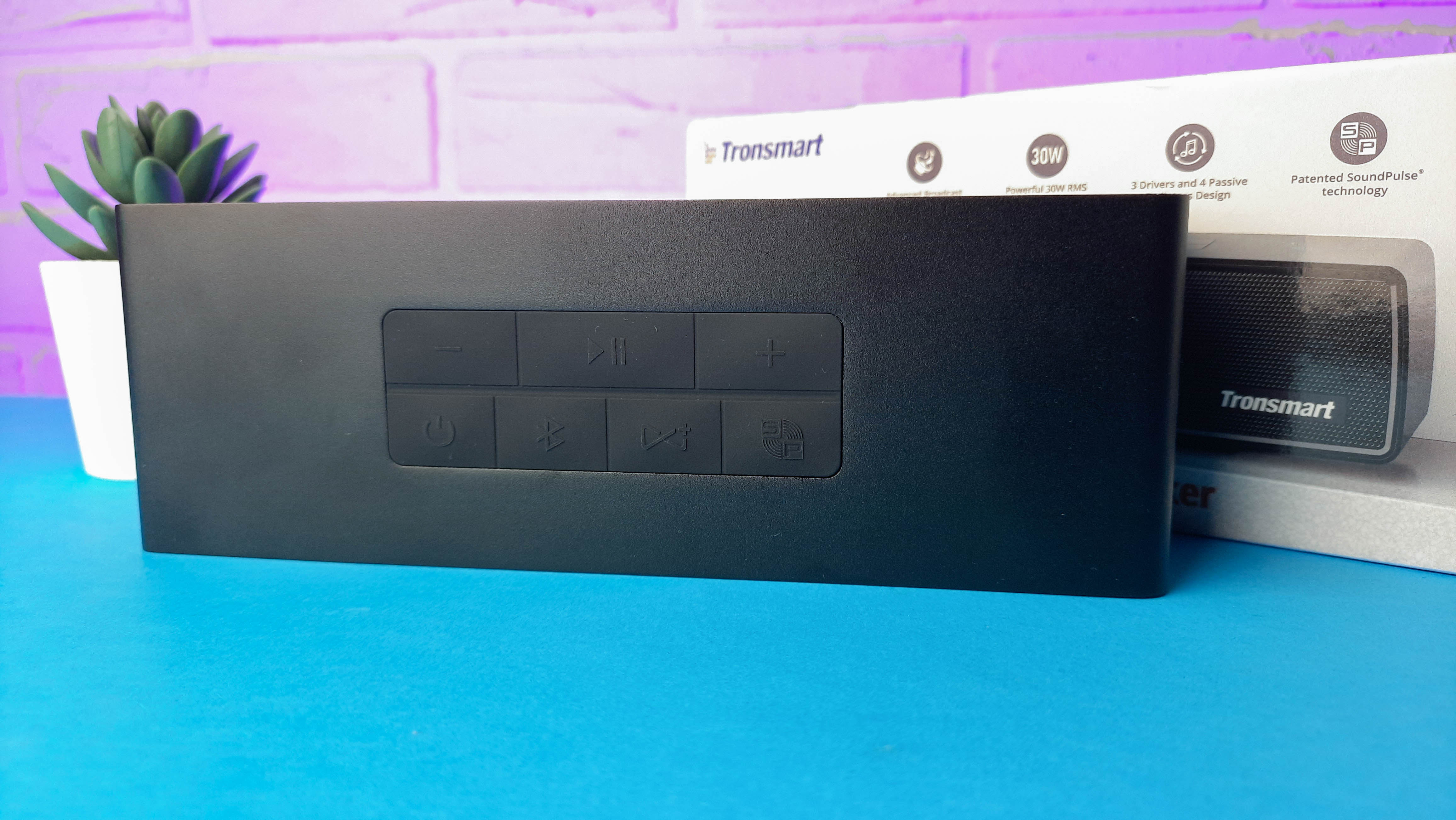 Обзор Tronsmart Studio: портативная колонка со встроенным сабвуфером - фото 4