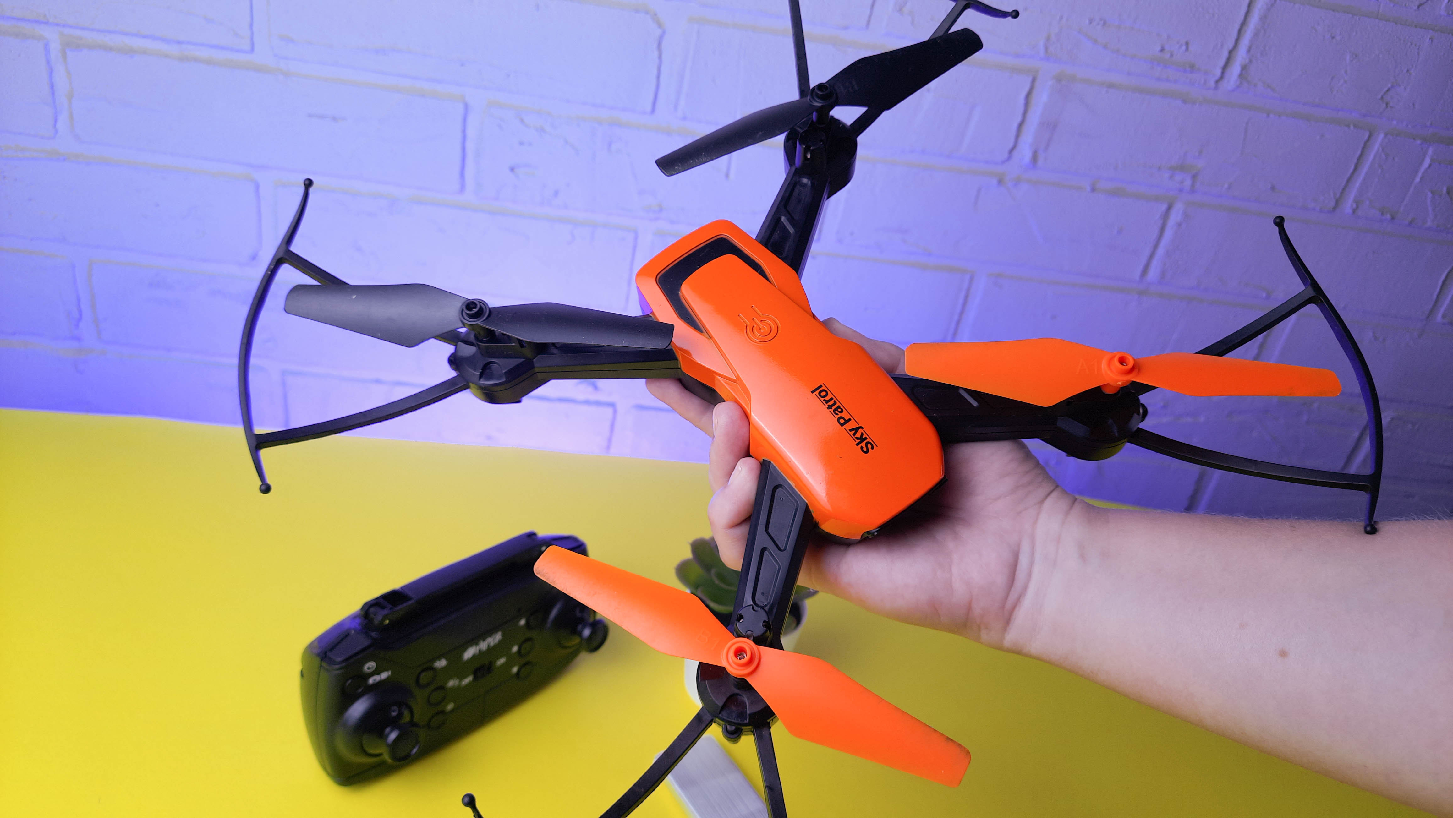 Обзор Hiper Sky Patrol FPV: что умеет бюджетный квадрокоптер для начинающих - изображение 2 Обзор Hiper Sky Patrol FPV: что умеет бюджетный квадрокоптер для начинающих - фото 2