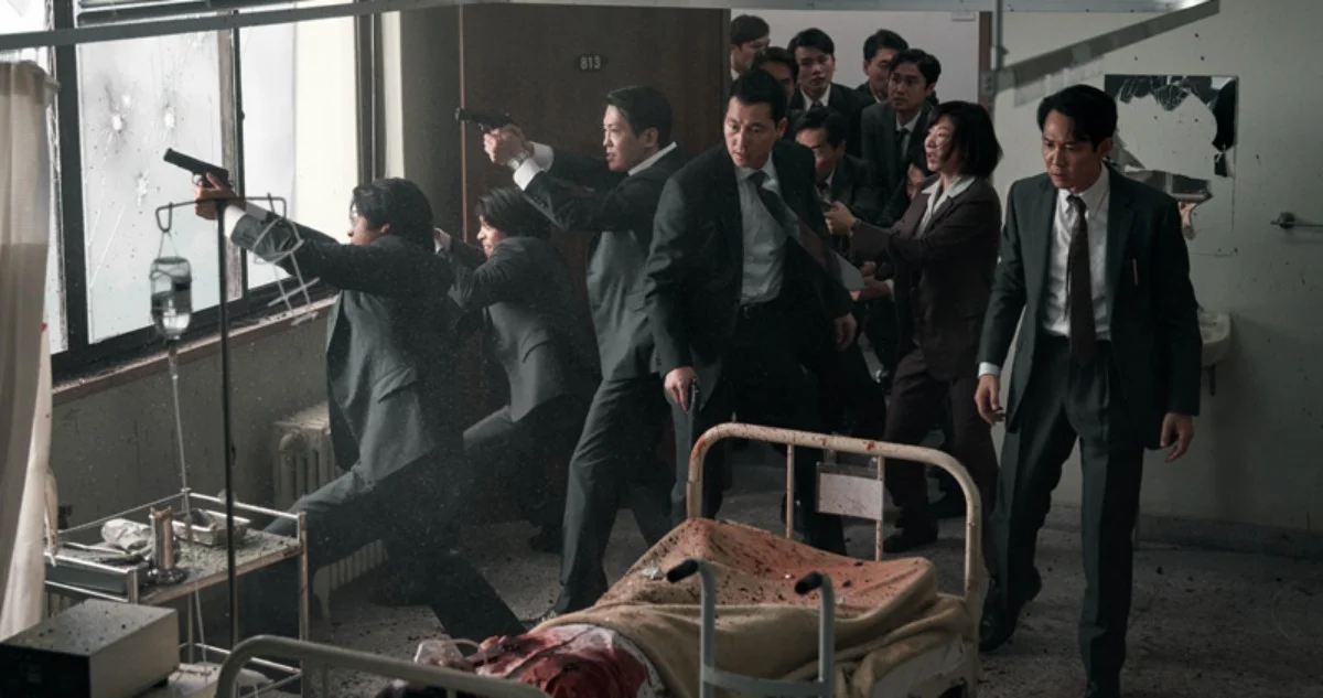 Рецензия на фильм «Охота»: южнокорейский боевик Ли Джон Джэ о схватке шпионов - фото 3