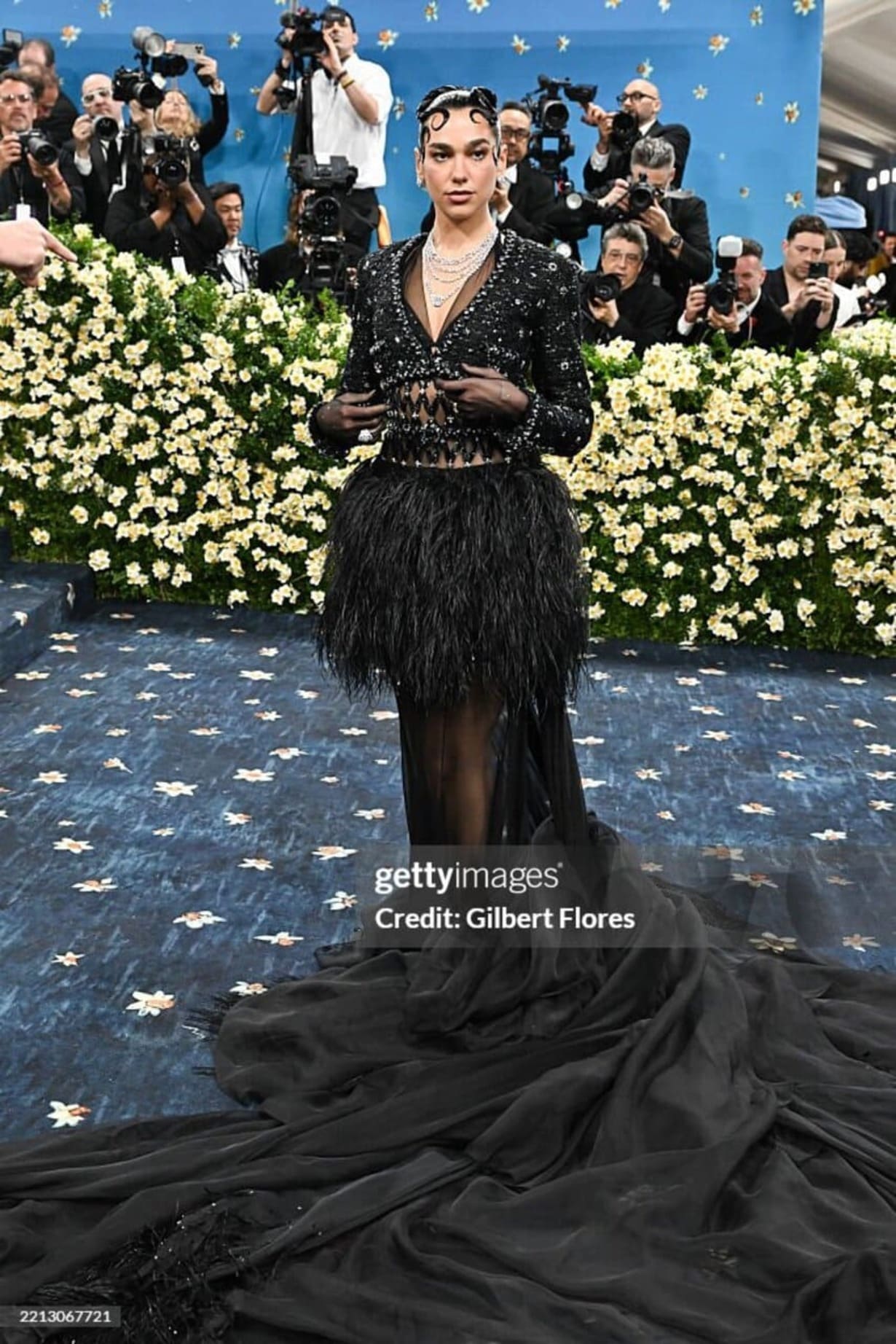 Met Gala 2025: кажется, самый слабый бал Института костюма - изображение 6 Met Gala 2025: кажется, самый слабый бал Института костюма - фото 6