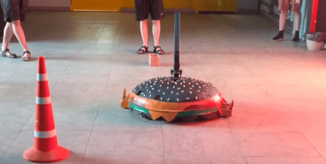 Тверская команда представила круглого робота «Блек Бургер» для «Битвы роботов» - изображение 1 Тверская команда представила круглого робота «Блек Бургер» для «Битвы роботов» - фото 1