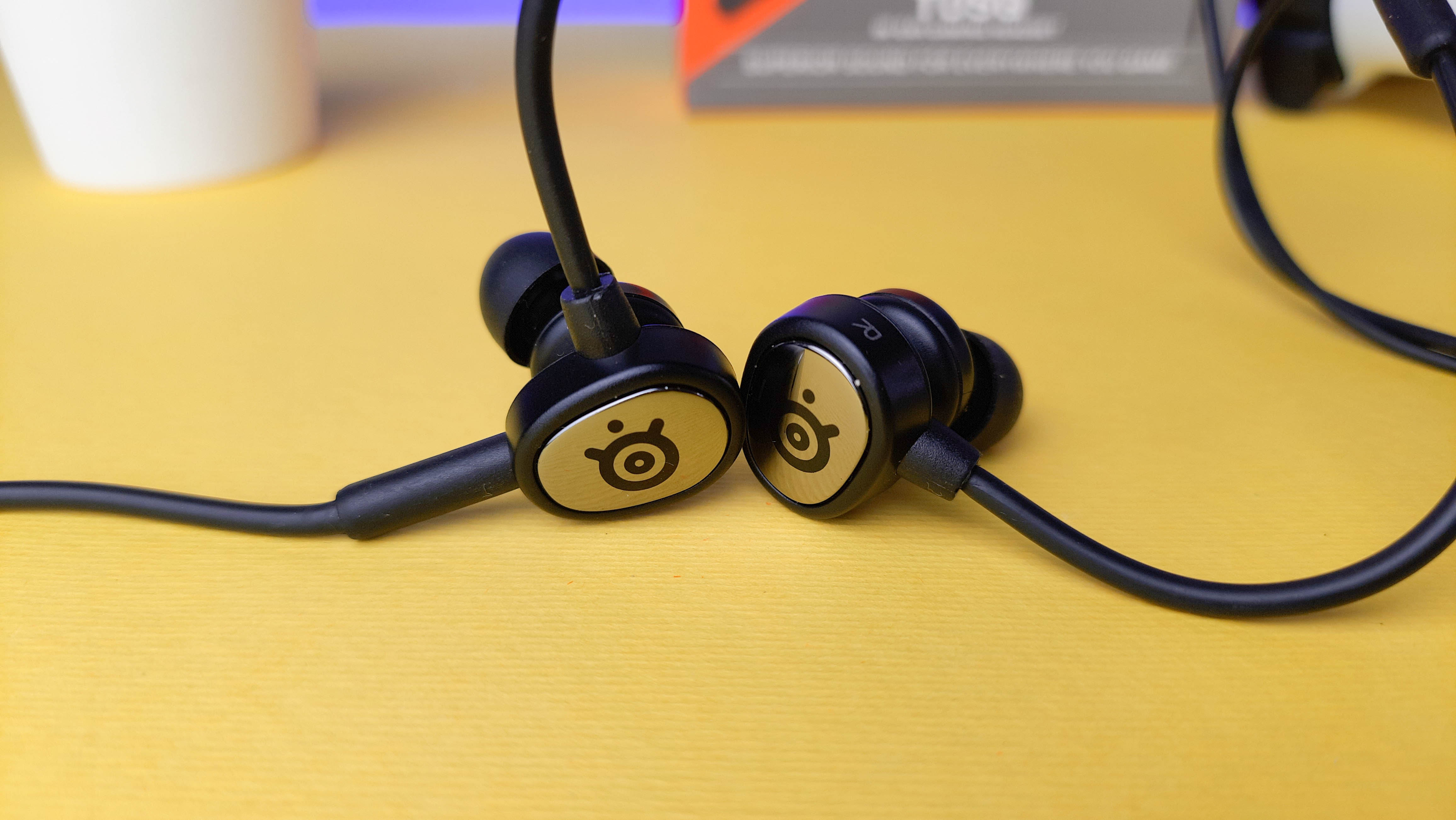 Обзор SteelSeries Tusq: универсальная игровая гарнитура со съёмным микрофоном - изображение 2 Обзор SteelSeries Tusq: универсальная игровая гарнитура со съёмным микрофоном - фото 2