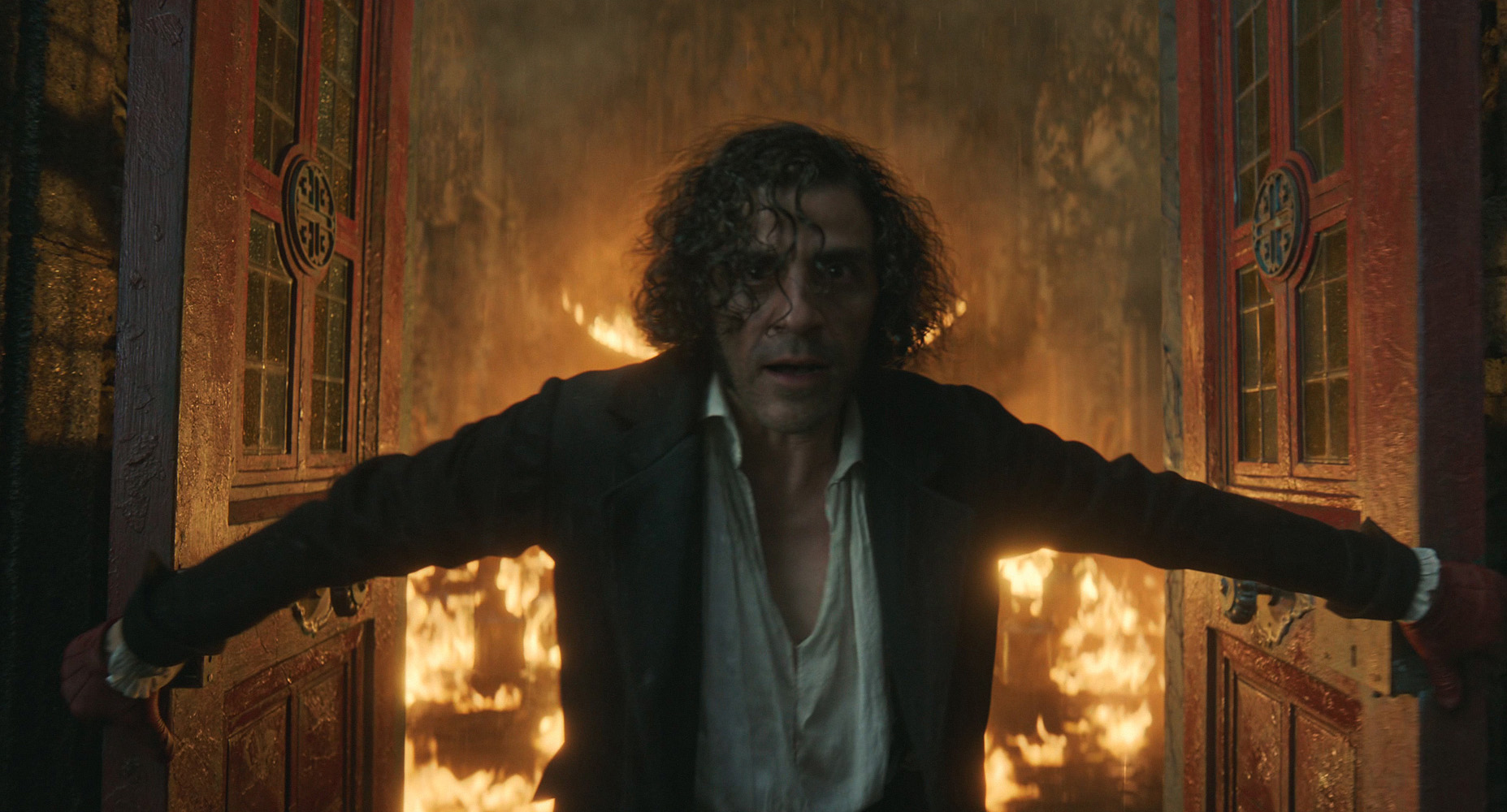 Оскар Айзек — главное чудовище этой истории (фильм раз десять расскажет вам об этом прямым текстом)

Кадр из «Франкенштейна»: Netflix