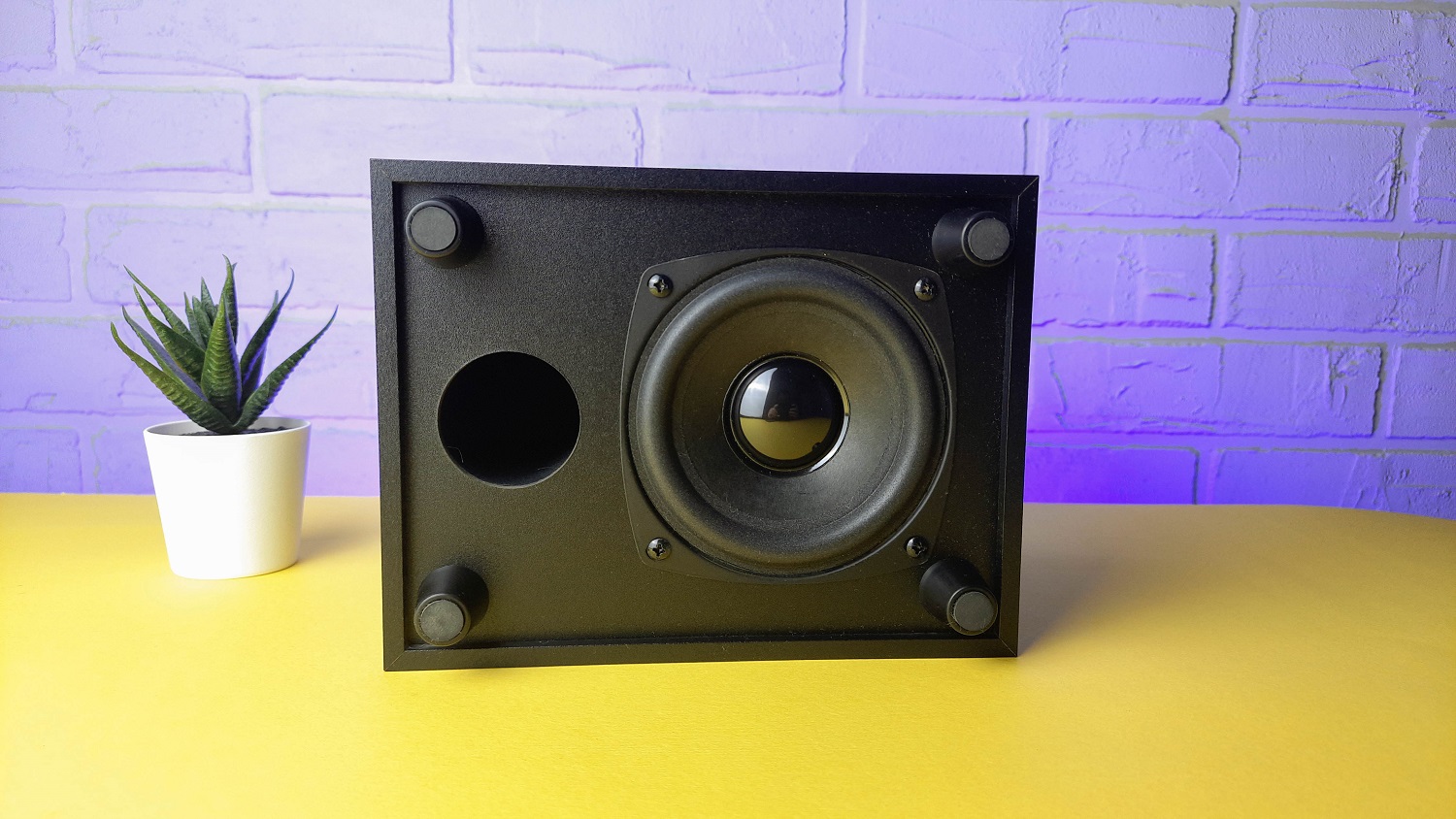 Обзор Creative Pebble Plus: бюджетная акустическая система для игр и кино - изображение 5 Обзор Creative Pebble Plus: бюджетная акустическая система для игр и кино - фото 5