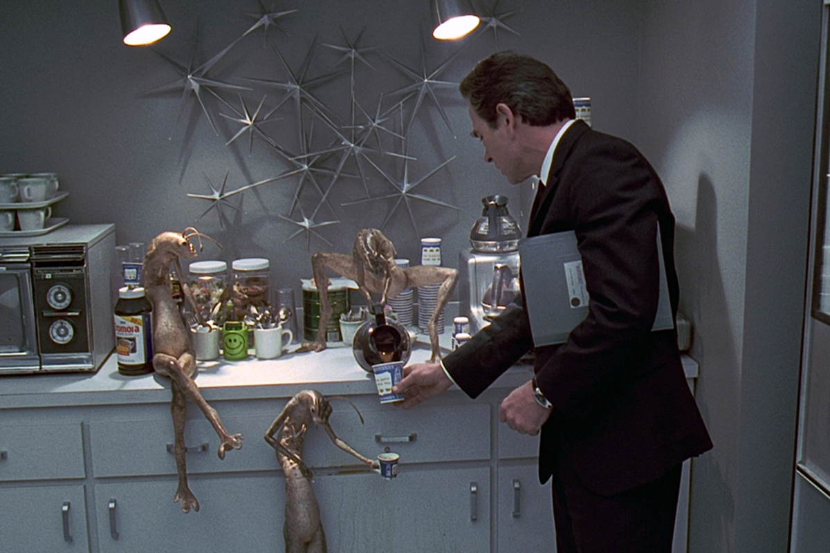 Агент Кей и черви из франшизы «Люди в чёрном»

Источник: Sony Pictures Releasing