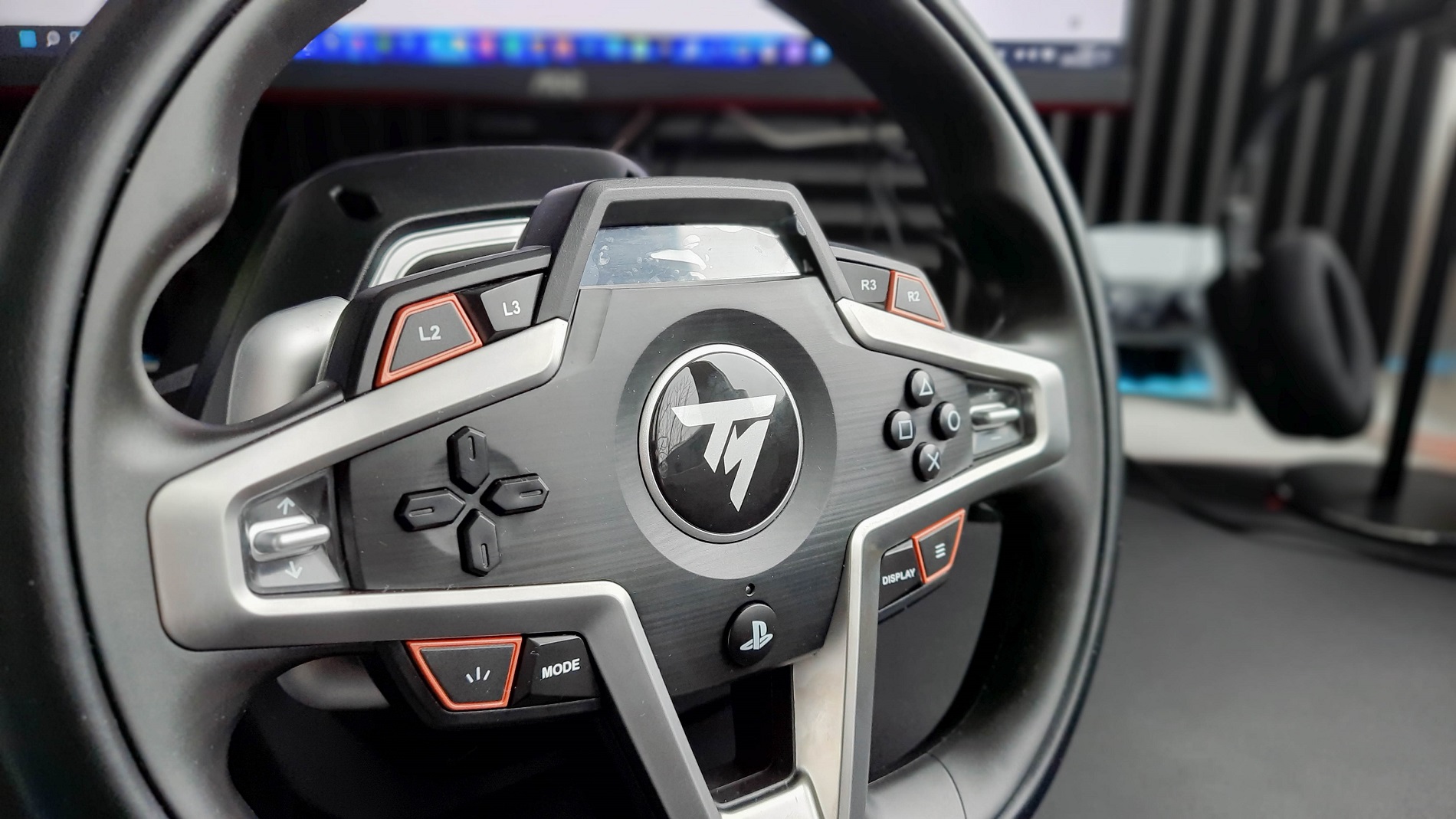 Обзор Thrustmaster T248: игровой руль с дисплеем для ПК и консолей - изображение 5 Обзор Thrustmaster T248: игровой руль с дисплеем для ПК и консолей - фото 5