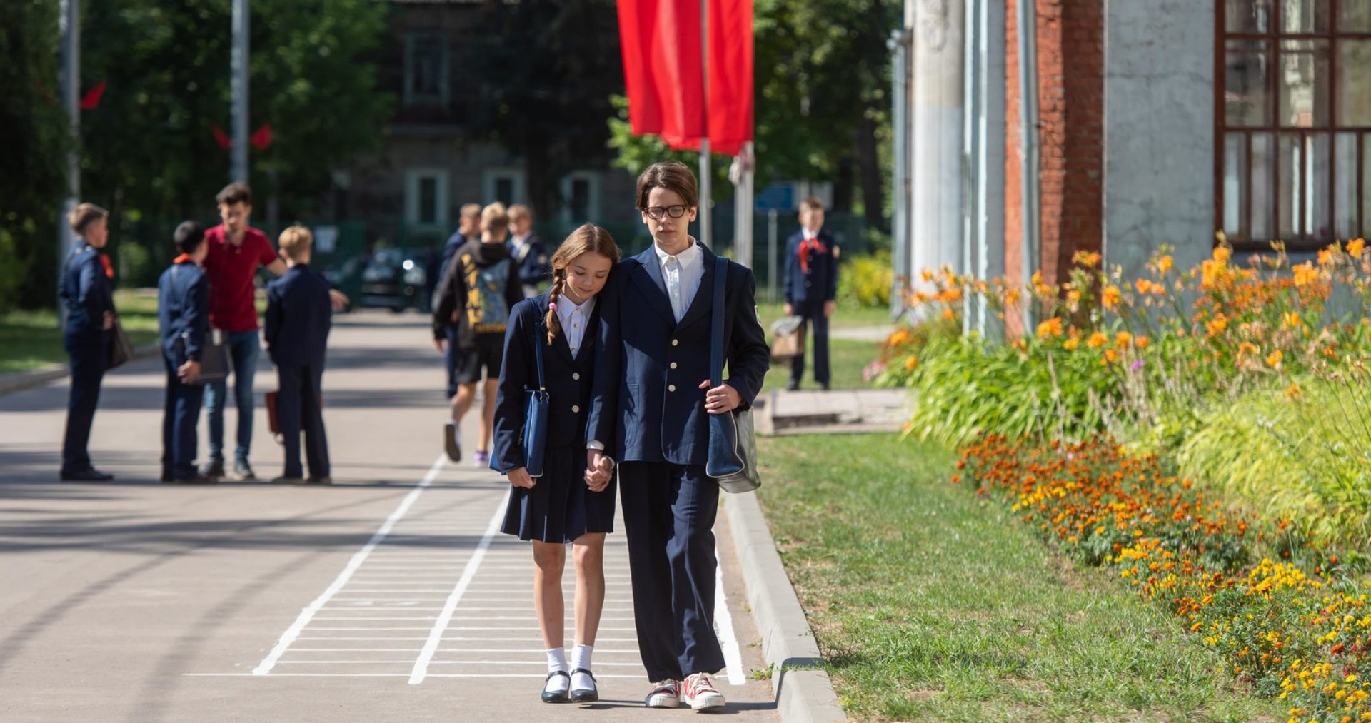 Впечатления о начале второго сезона сериала «Пищеблок»: взросление в городке вампиров - изображение 1 Впечатления о начале второго сезона сериала «Пищеблок»: взросление в городке вампиров - фото 1