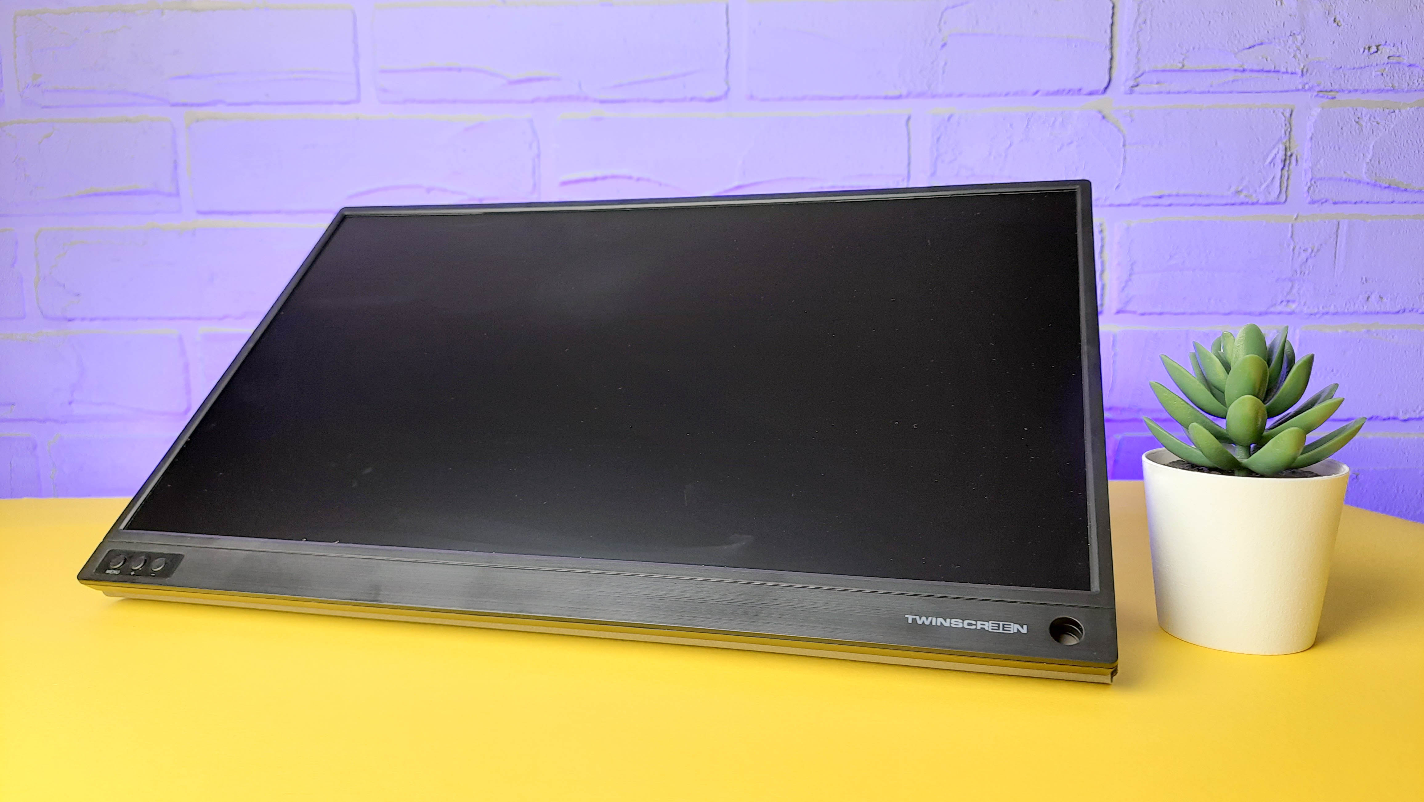 Обзор Prestigio Twinscreen 16: портативный дисплей для игр и работы - фото 15