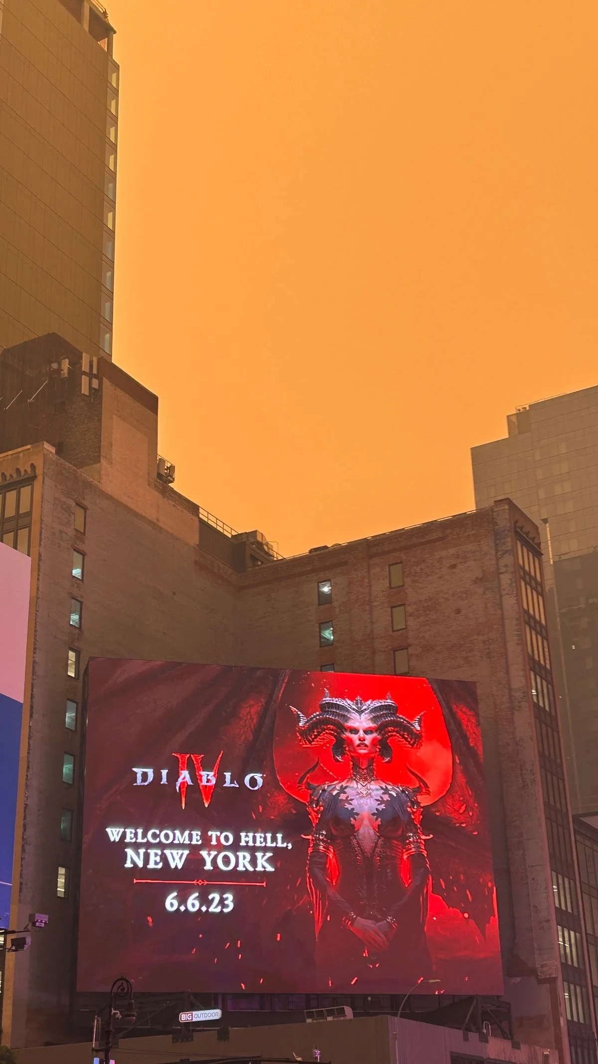 Blizzard «оправдалась» за красующийся посреди смога в Нью-Йорке билборд Diablo 4 - фото 1