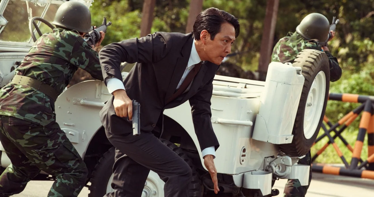 Рецензия на фильм «Охота»: южнокорейский боевик Ли Джон Джэ о схватке шпионов - фото 1