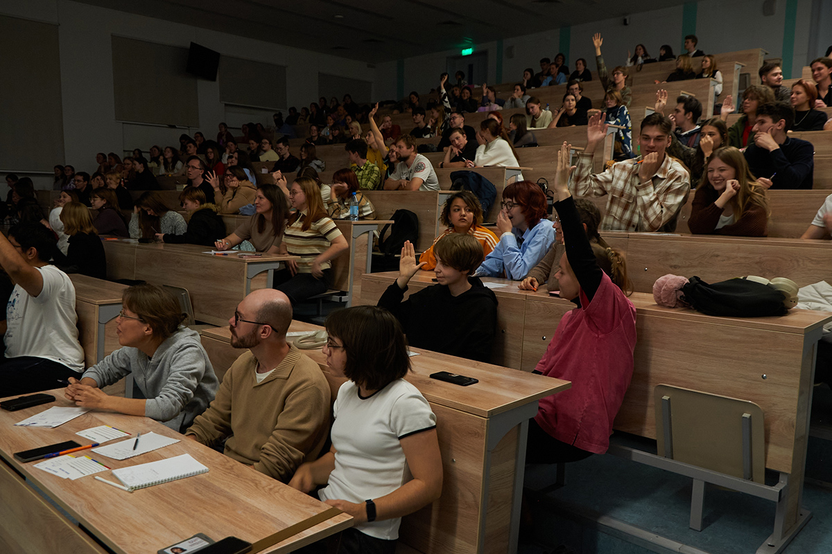 Источник: Книжный клуб НГУ