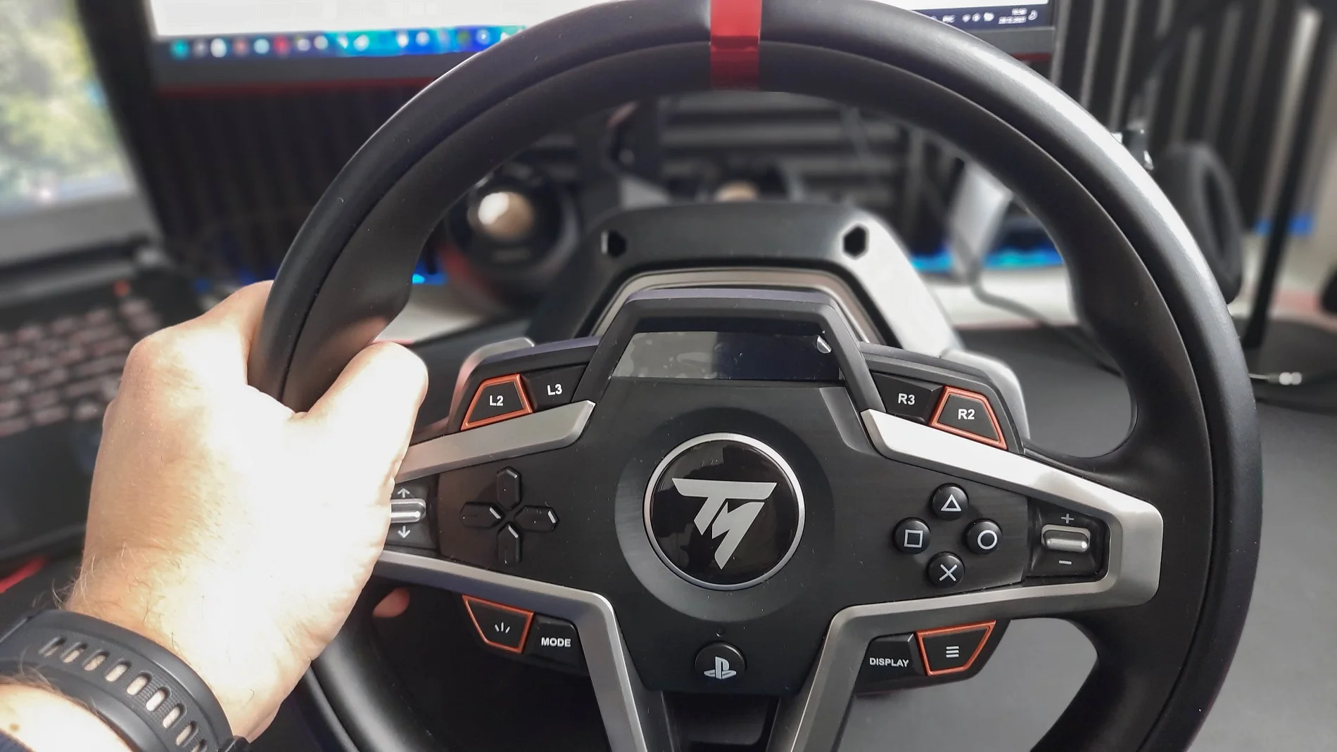 Обзор Thrustmaster T248: игровой руль с дисплеем для ПК и консолей - фото 10