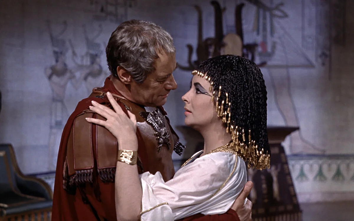 Кадр из фильма «Клеопатра» 1963 года