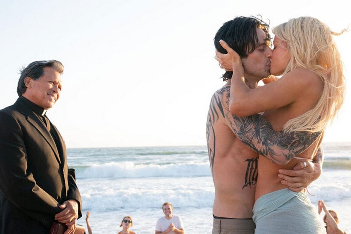 Рецензия на «Пэм и Томми»: скандальная драма, которая оскорбила Памелу Андерсон - фото 11