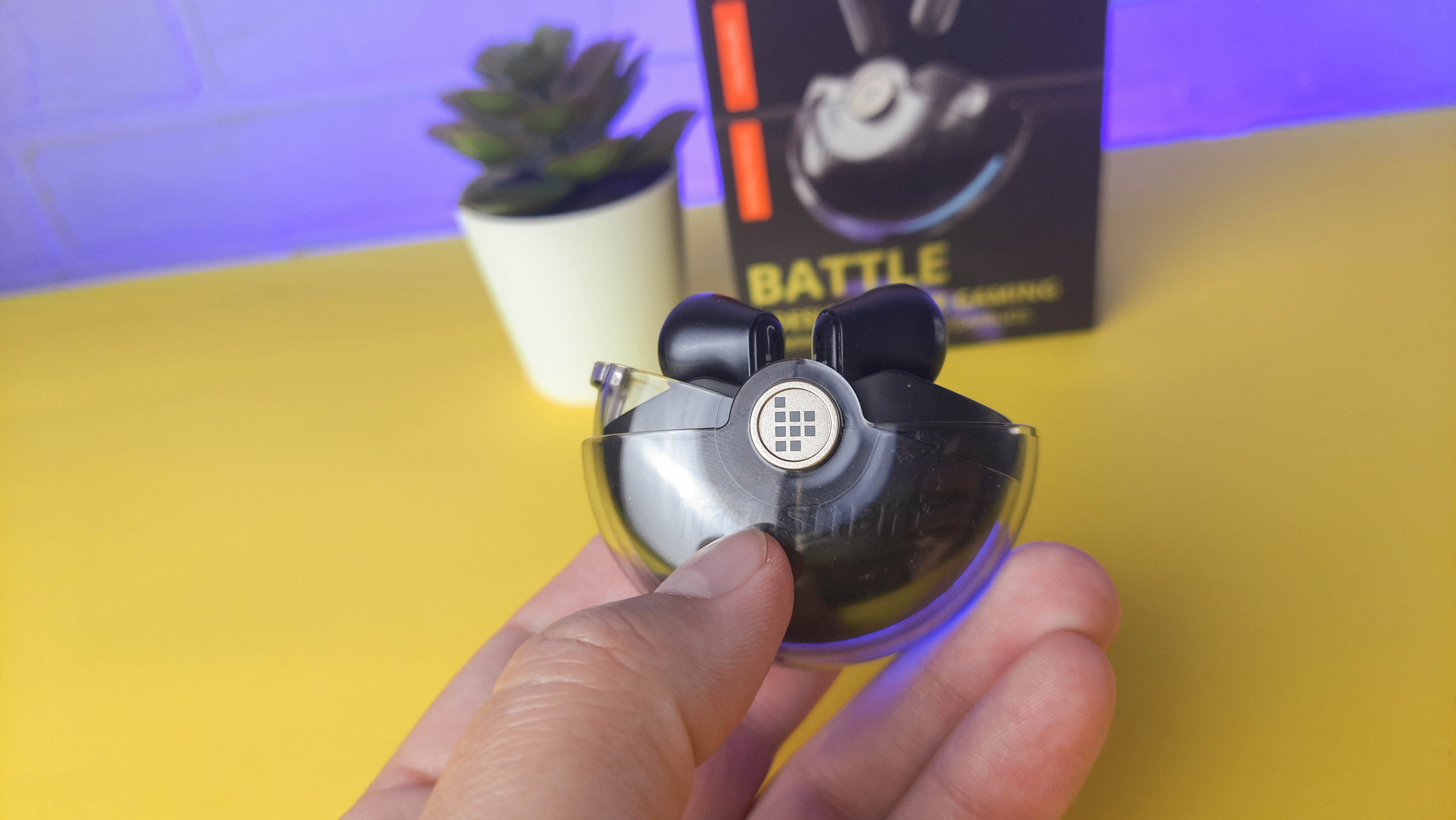 Обзор Tronsmart Battle: бюджетные TWS-наушники для мобильных геймеров - фото 5