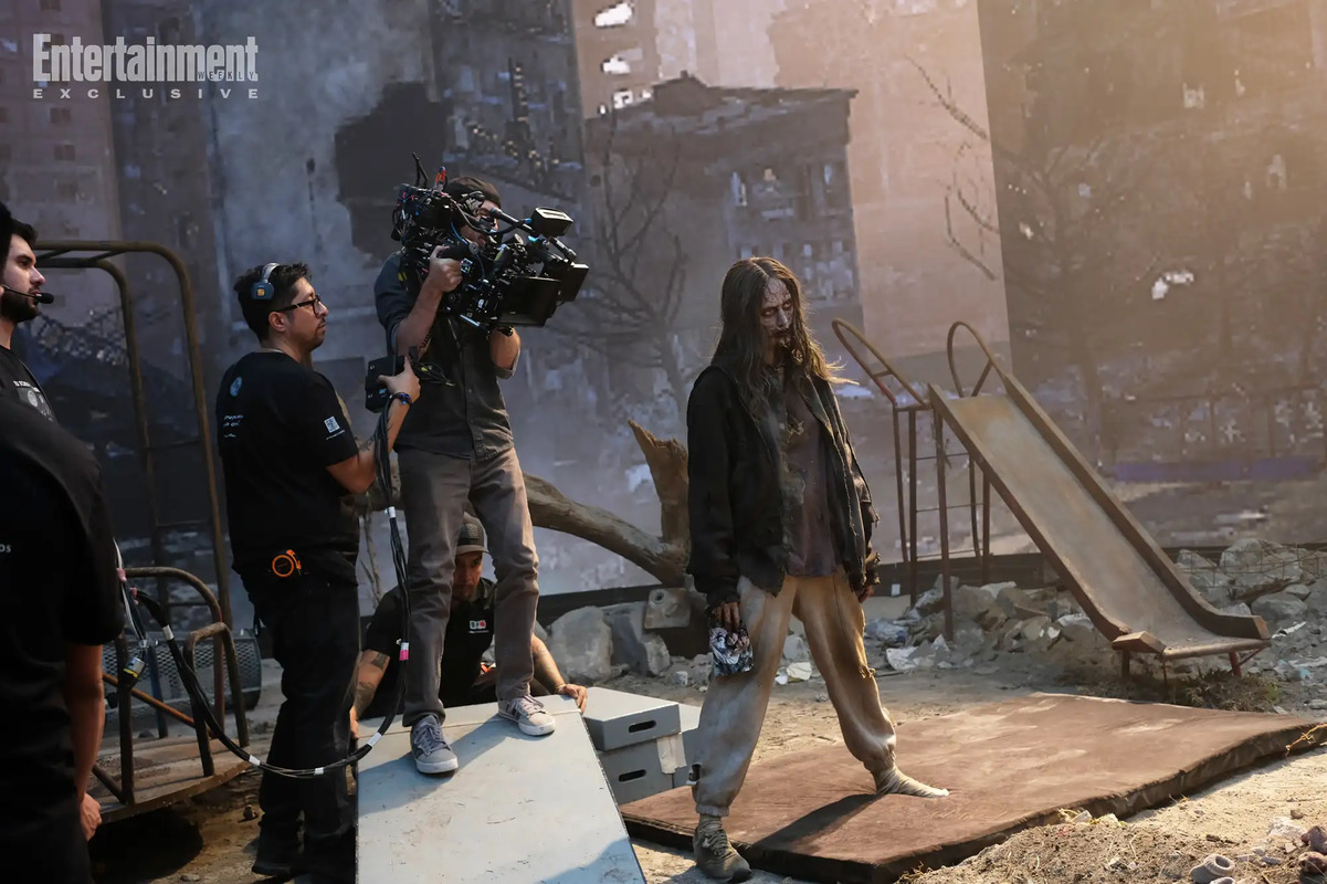 Кадр со съёмок мини-фильма по Resident Evil Requiem / Источник: Entertainment Weekly