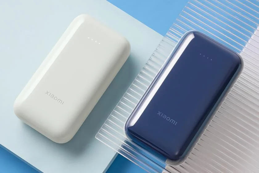 Xiaomi представила бюджетный портативный аккумулятор с быстрой зарядкой - фото 1