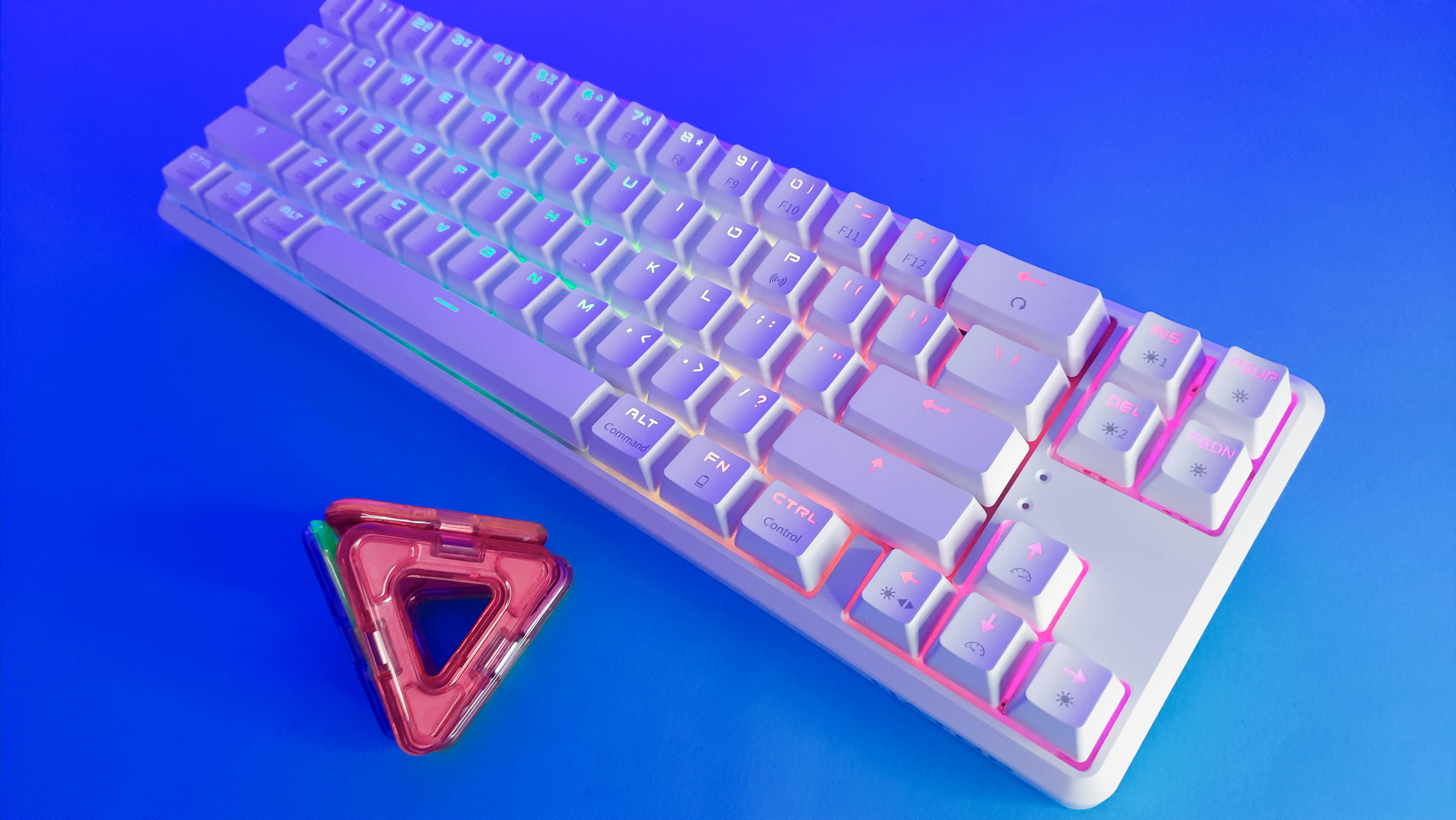 Обзор Hator Skyfall HEX Wireless: настраиваемая игровая клавиатура формата 65% с RGB-подсветкой - фото 12