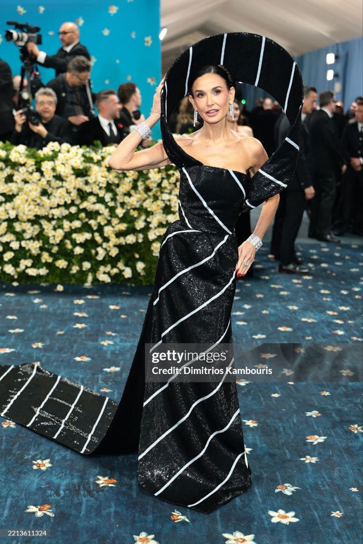 Met Gala 2025: кажется, самый слабый бал Института костюма - изображение 14 Met Gala 2025: кажется, самый слабый бал Института костюма - фото 14