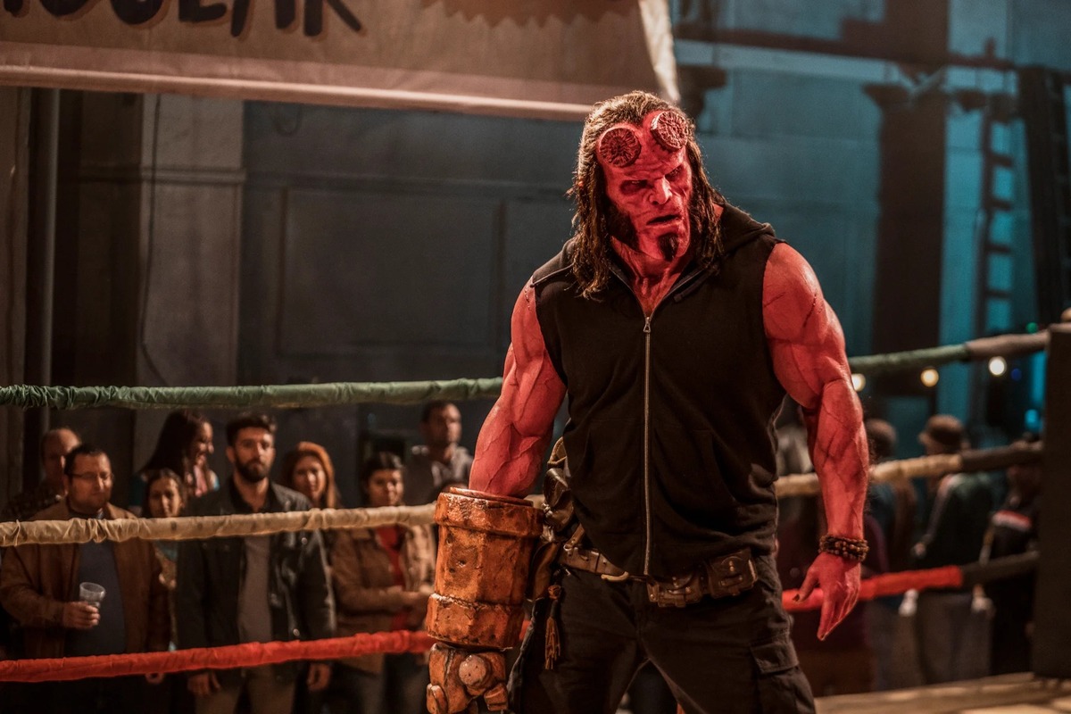 Кадр из фильма «Хеллбой» (2019)