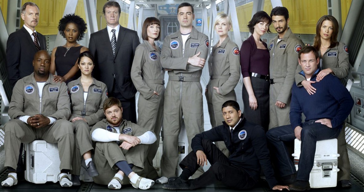 11 лучших сериалов про космос: вестерны,  галактические путешествия и ужасы Луны - фото 11