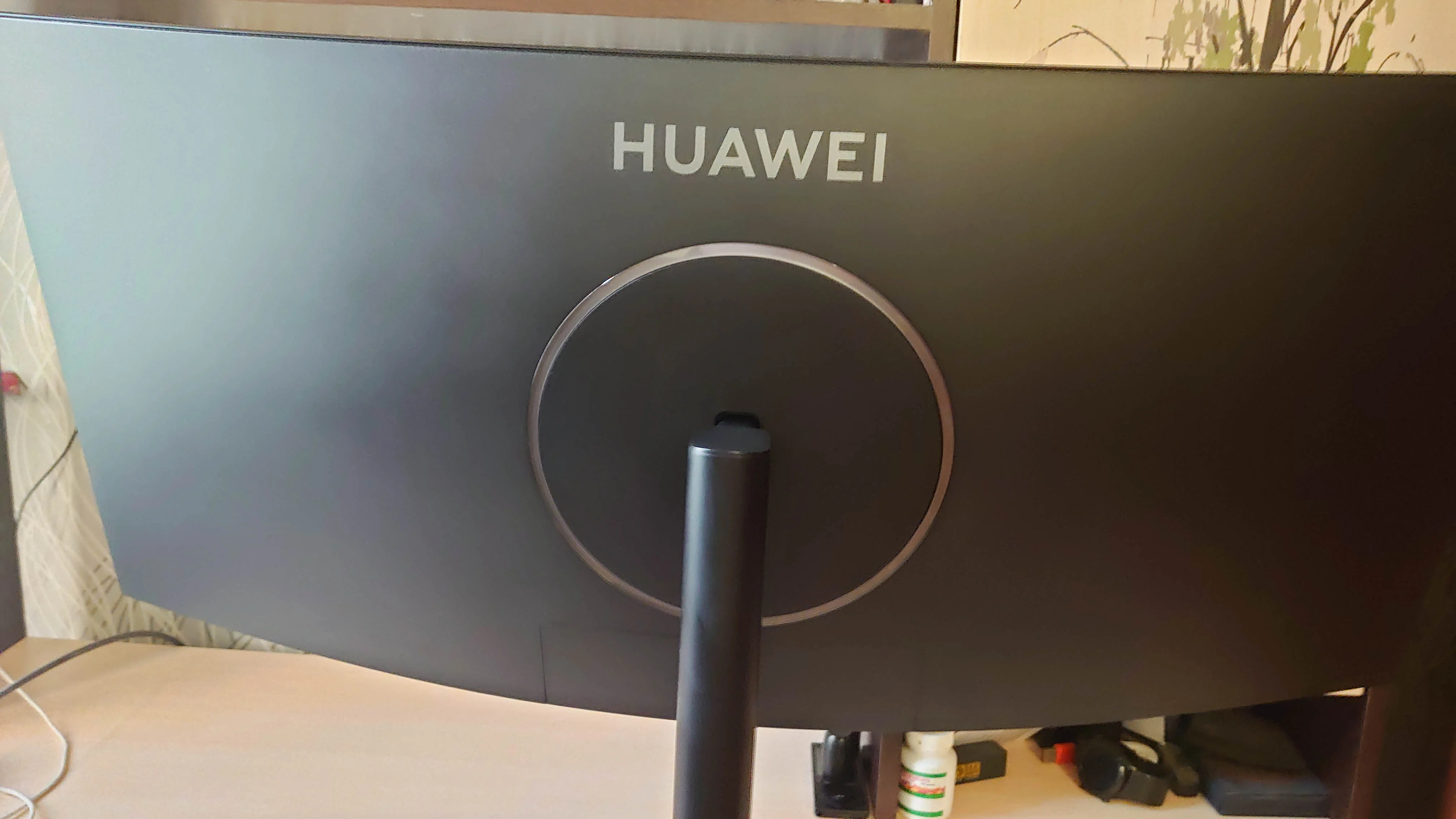 Обзор Huawei MateView GT: изогнутый 3К-монитор для игр с частотой обновления 165 Гц - фото 8