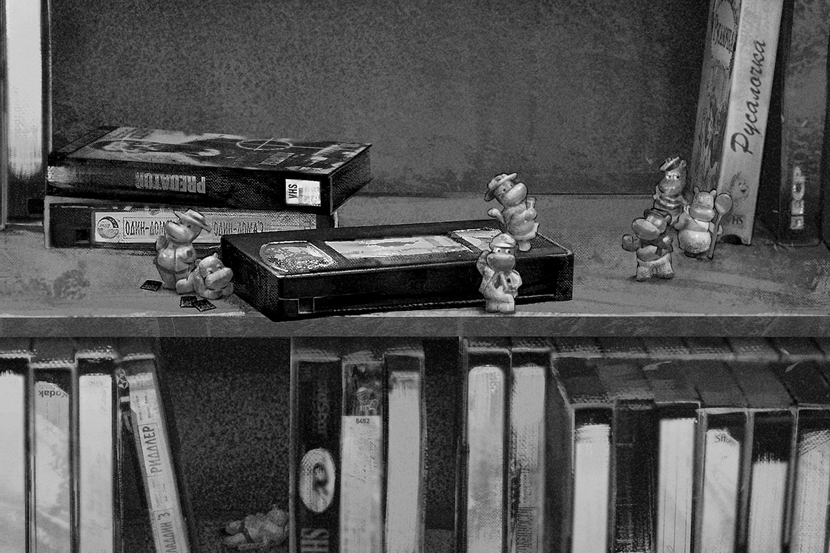 Изначально новелла предназначалась только для мобильных устройств, однако после от этой идеи отказались

Источник: Saikono