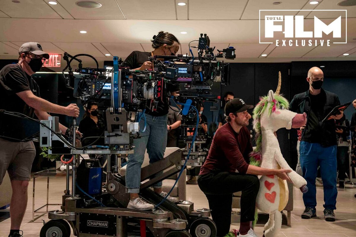 Появился новый кадр со съемок «Воображаемых друзей» с Джоном Красински - изображение 1 Появился новый кадр со съемок «Воображаемых друзей» с Джоном Красински - фото 1