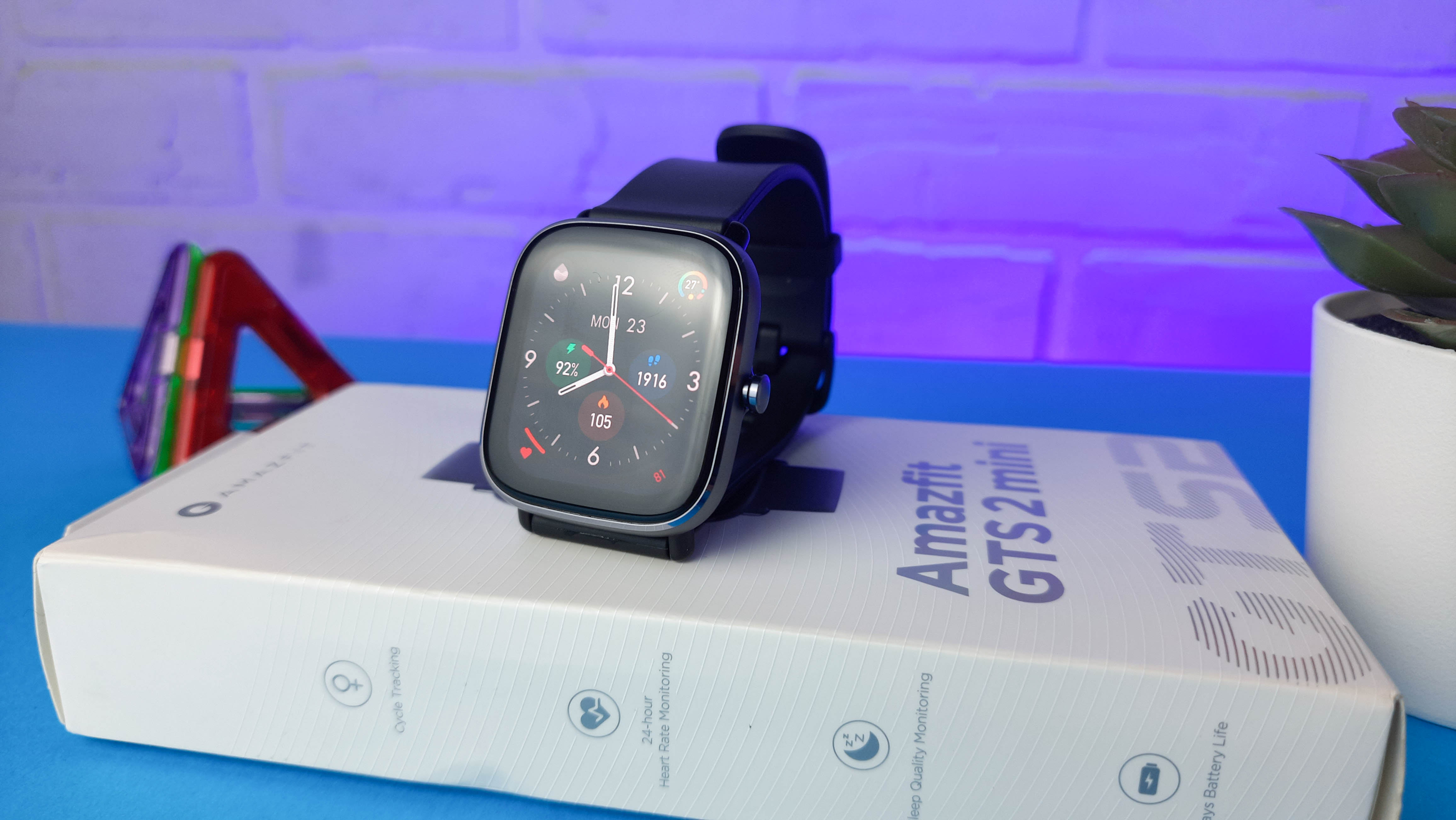 Обзор Amazfit GTS 2 Mini: универсальные смарт-часы с AMOLED-экраном - изображение 14 Обзор Amazfit GTS 2 Mini: универсальные смарт-часы с AMOLED-экраном - фото 14