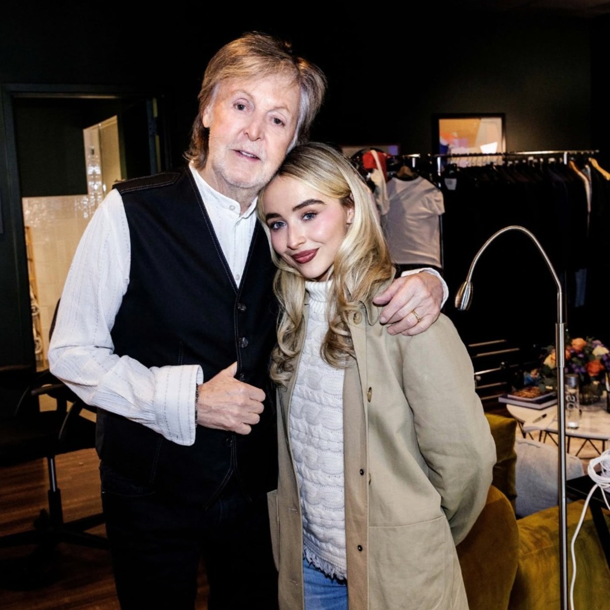 Пол Маккартни и Сабрина Карпентер. Источник: соцсети Пола Маккартни.