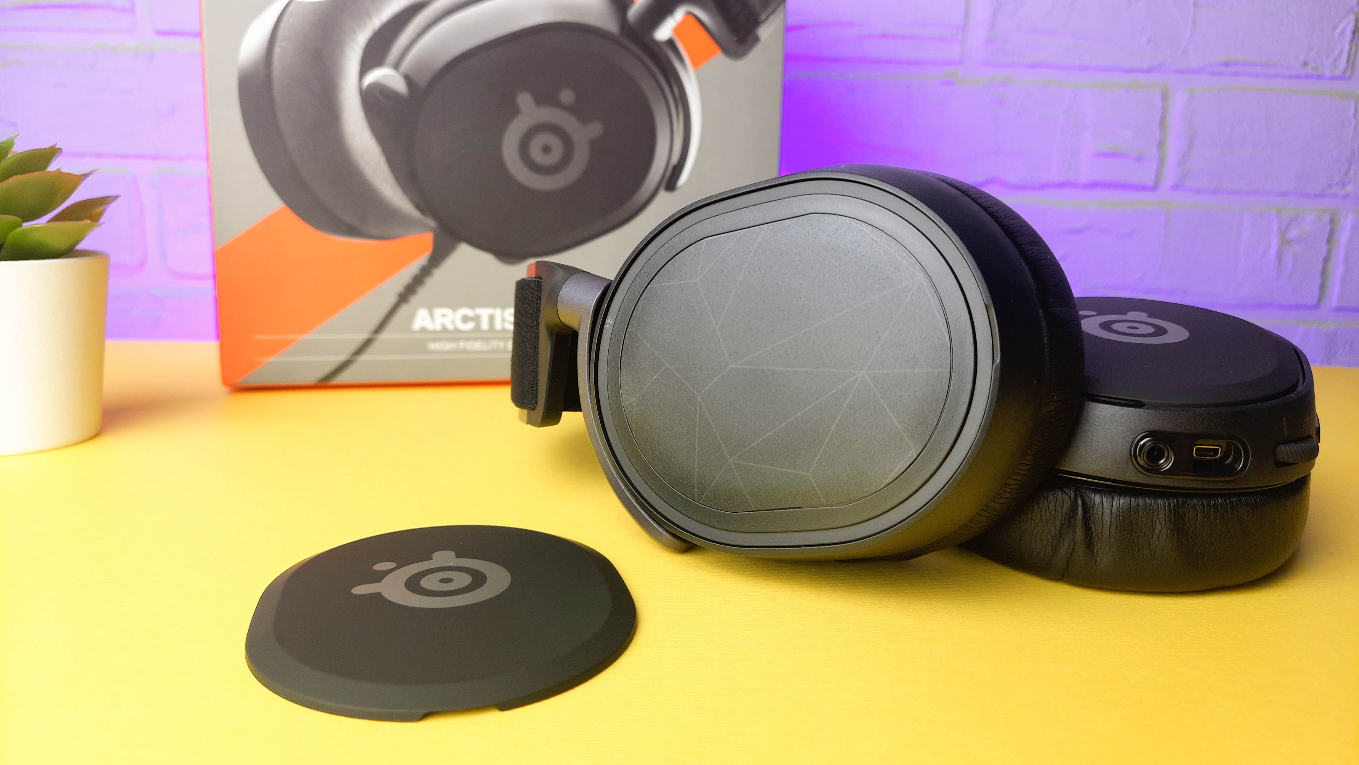 Обзор SteelSeries Arctis Prime: аскетичная игровая гарнитура для шутеров и киберспорта - фото 11