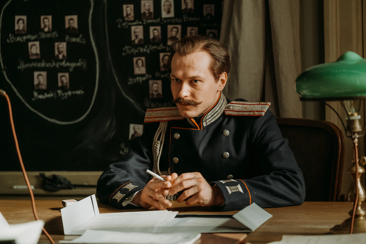 Российские сериалы 2025: от фэнтези до комедий. Что ждёт зрителей? - фото 18