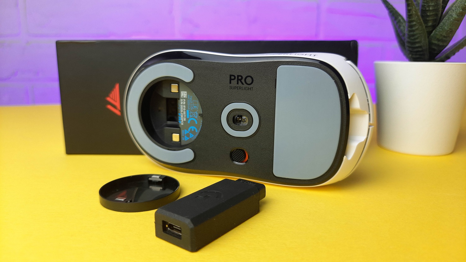 Обзор Logitech G Pro X Superlight: что может дорогая ультралегкая игровая мышка - изображение 4 Обзор Logitech G Pro X Superlight: что может дорогая ультралегкая игровая мышка - фото 4