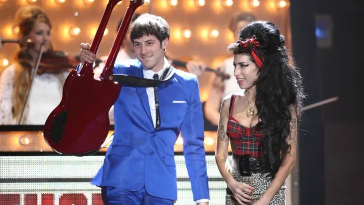 Марк Ронсон и Эми Уайнхаус на церемонии вручения наград Brit Awards в 2008 году