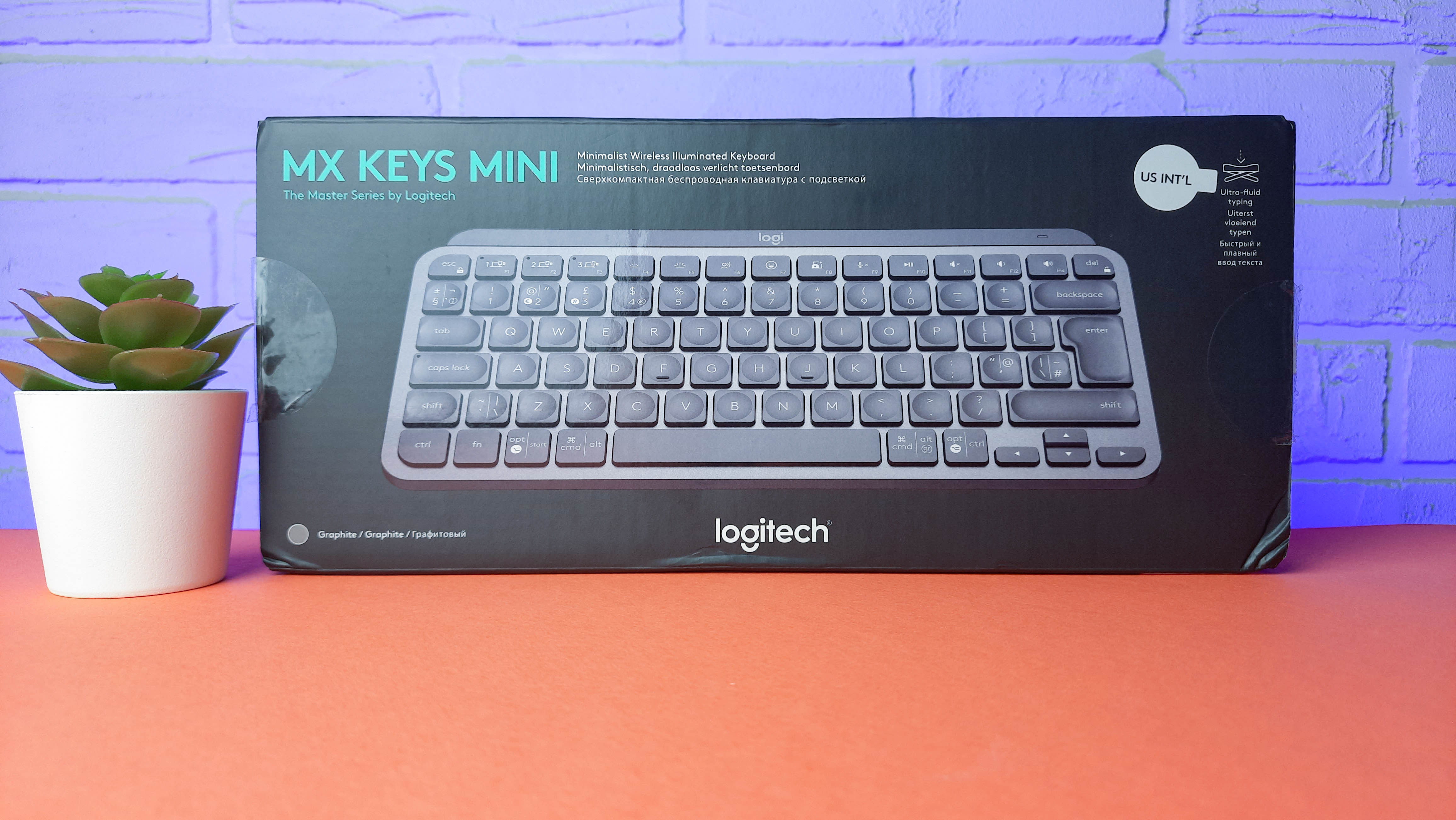 Обзор Logitech MX Keys Mini: компактная беспроводная клавиатура с умной подсветкой - изображение 11 Обзор Logitech MX Keys Mini: компактная беспроводная клавиатура с умной подсветкой - фото 11