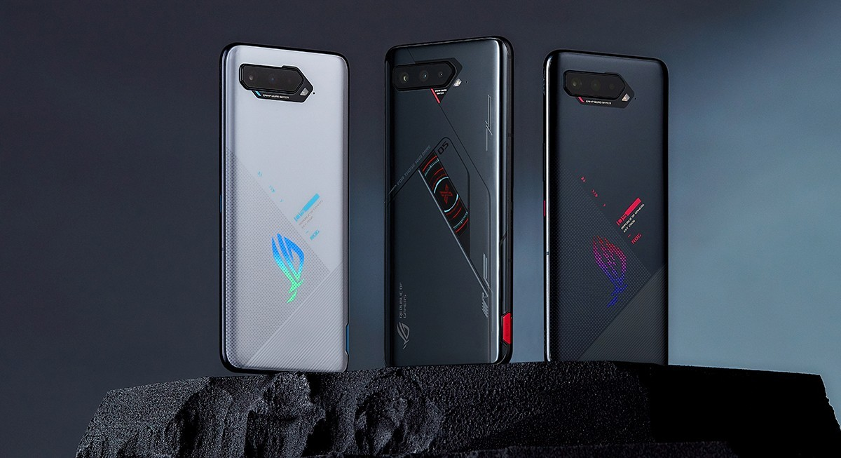 В России начались продажи игрового флагмана Asus ROG Phone 5s с 16 ГБ оперативной памяти - фото 1