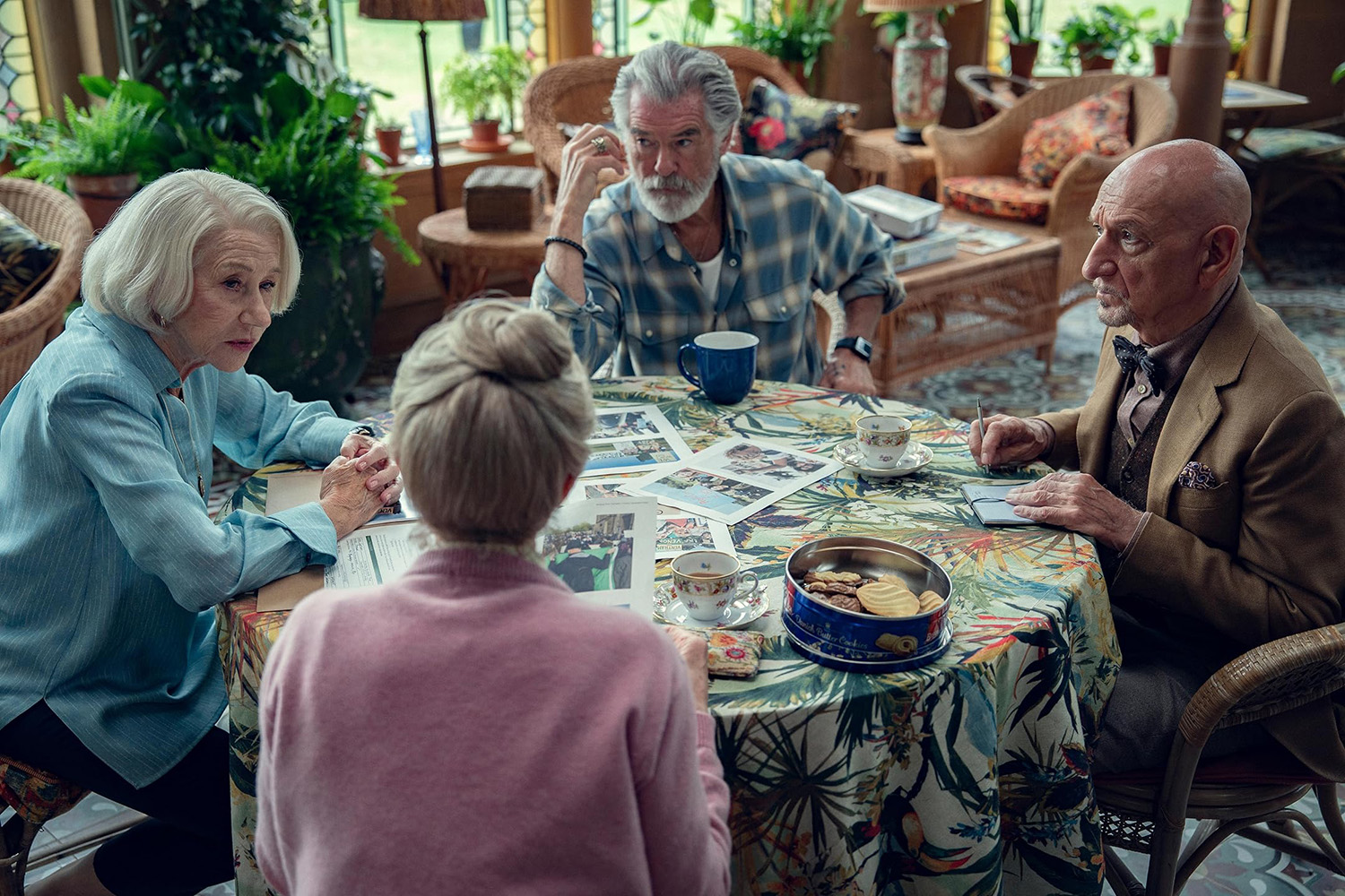 Старички тоже угорают по тру-крайму

Кадр: Netflix