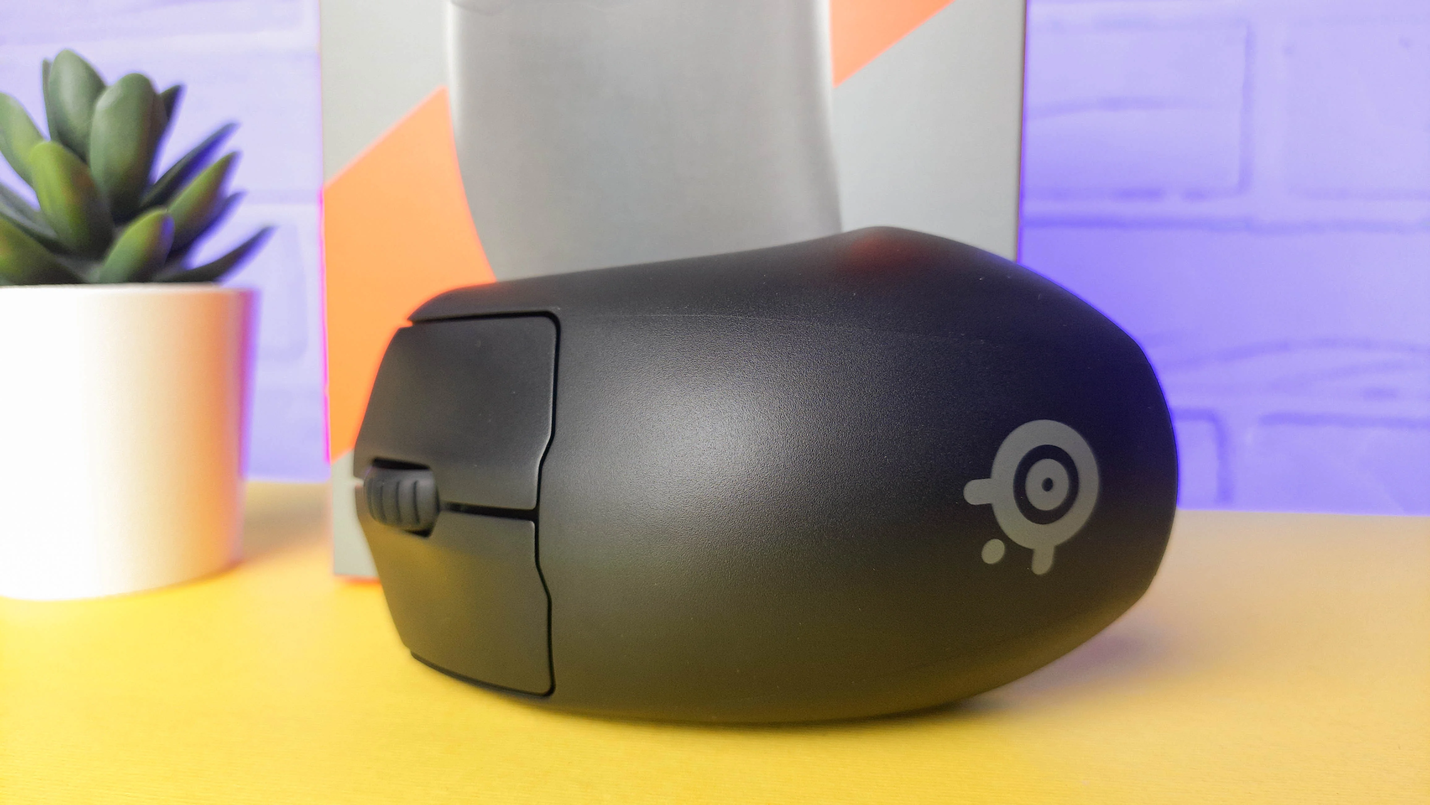 Обзор SteelSeries Prime+: игровая мышка с OLED-экраном - фото 13