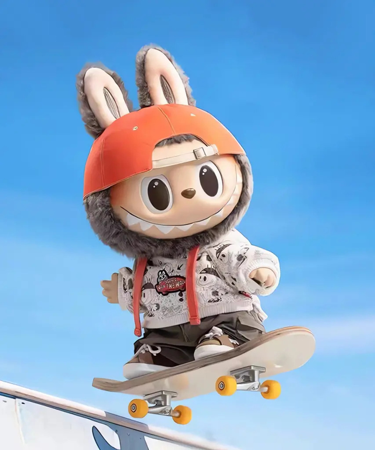 На eBay продали редкую и самую дорогую Лабубу в 124 раз выше изначальной стоимости - фото 1