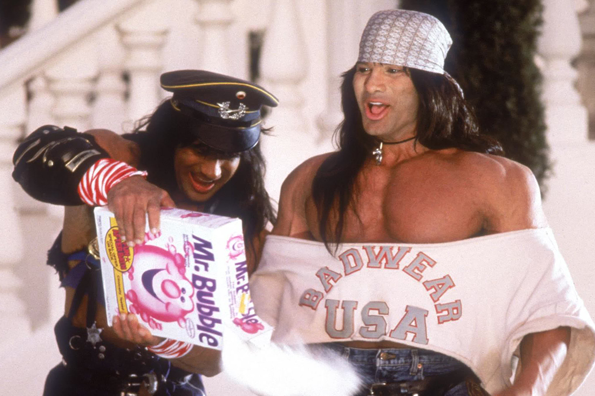 «Извините моего брата, по нему электрический стул плачет»

Источник: Columbia-TriStar Home Entertainment