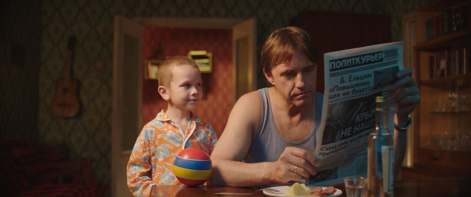 Изначально «Батя» разрабатывался как веб-сериал, чем и объясняется фрагментарность сюжета конечного фильма

Источник: Good Story Media