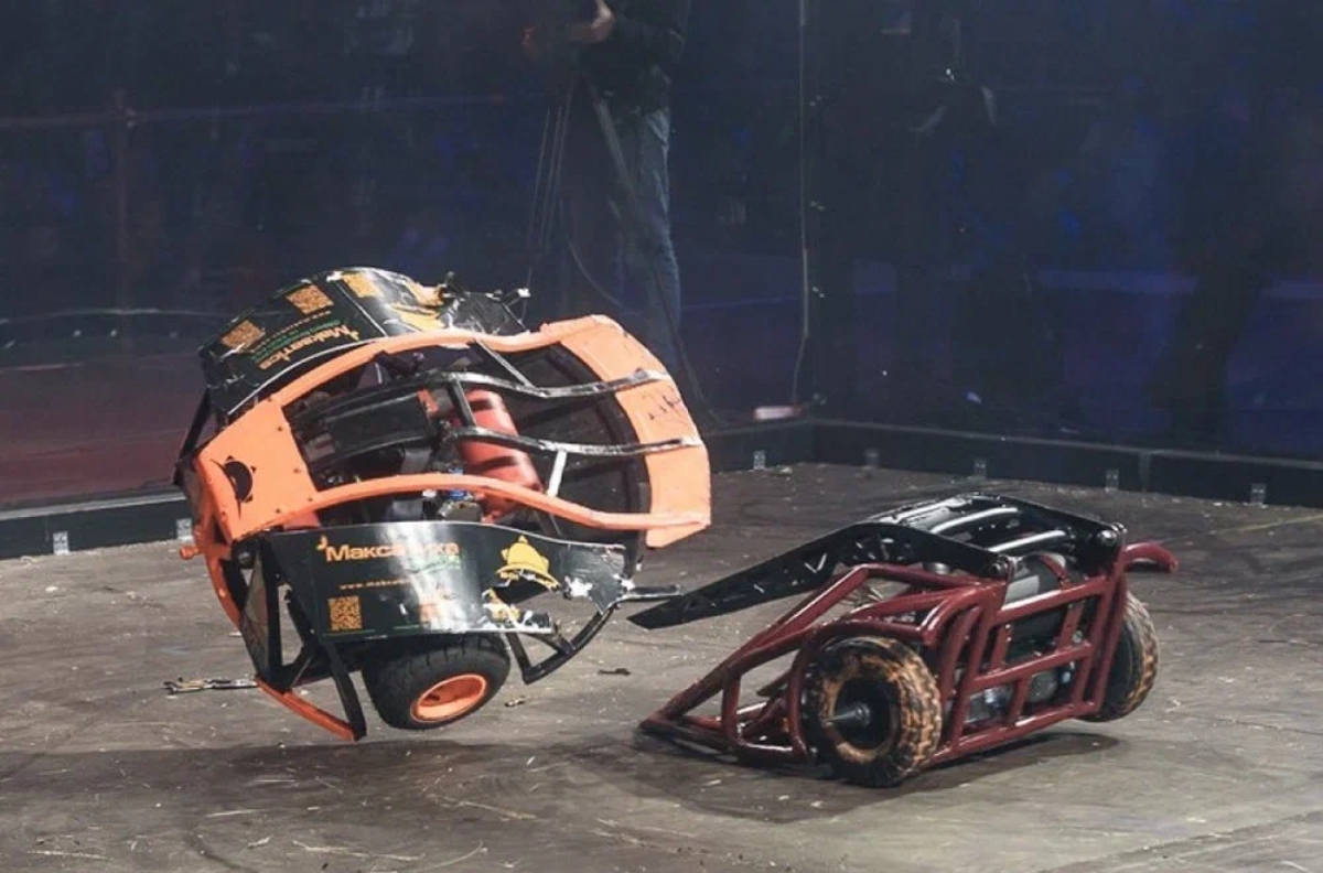 Инженеры-робототехники из из подмосковья создали робота-феникса - фото 1