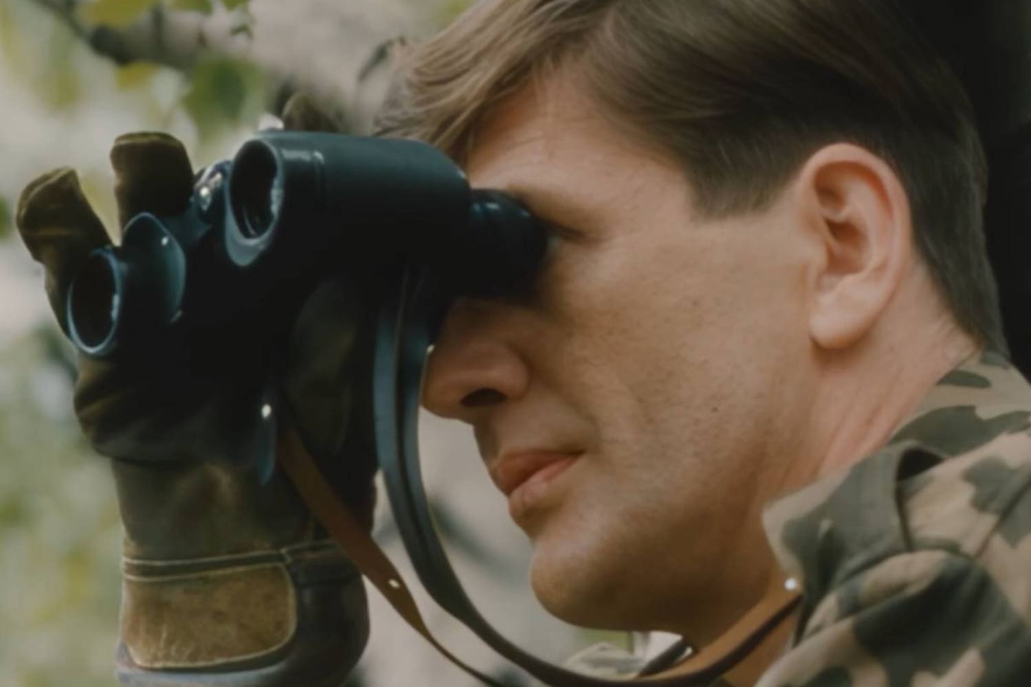 Фильм известен камео таких артистов, как Леонид Ярмольник, Михаил Жванецкий, Александр Градский, Михаил Задорнов, Николай Караченцов, Валерий Леонтьев и Сергей Соловьёв

Источник: Ленфильм